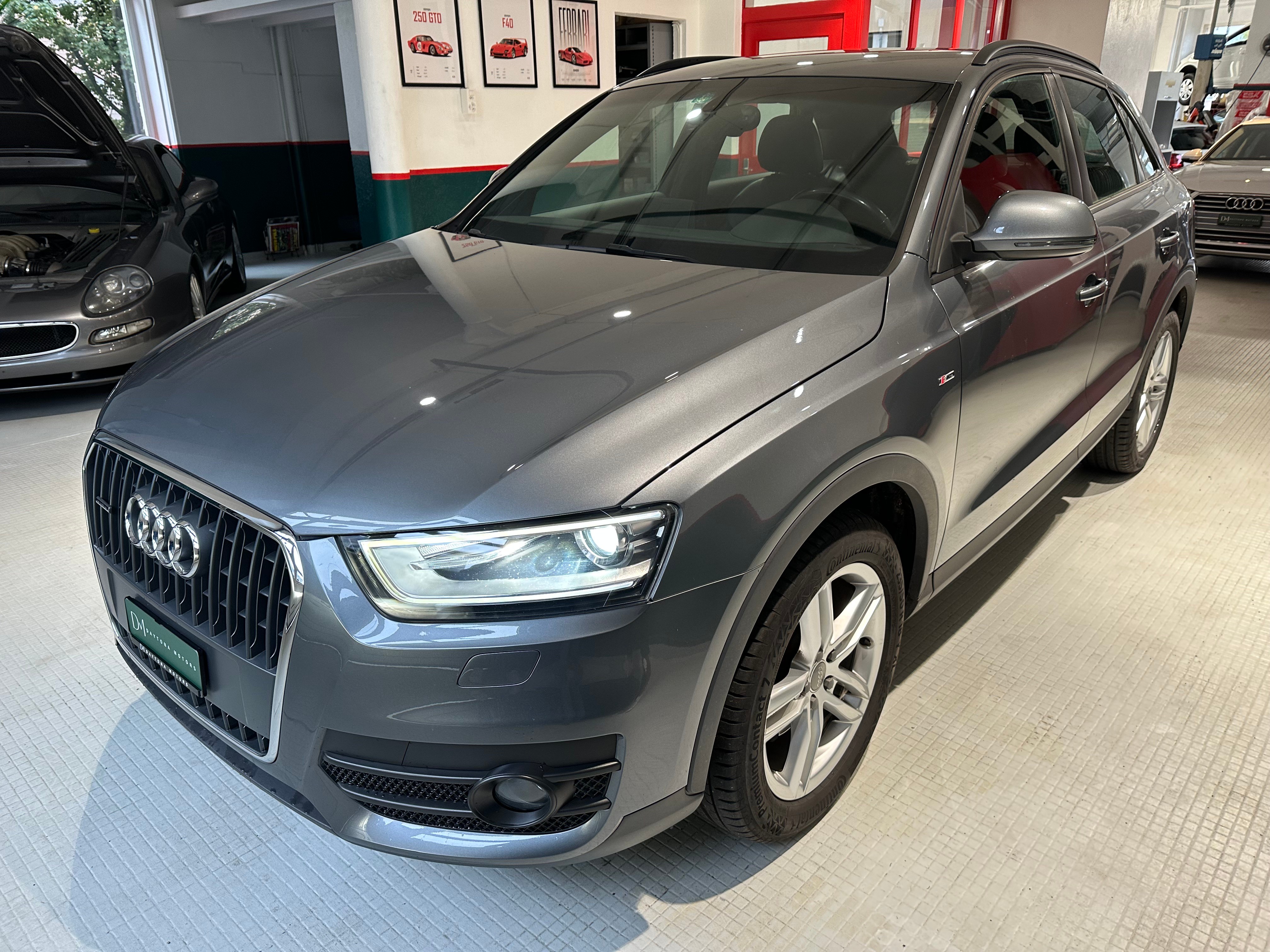 AUDI Q3 2.0 TFSI quattro S-tronic