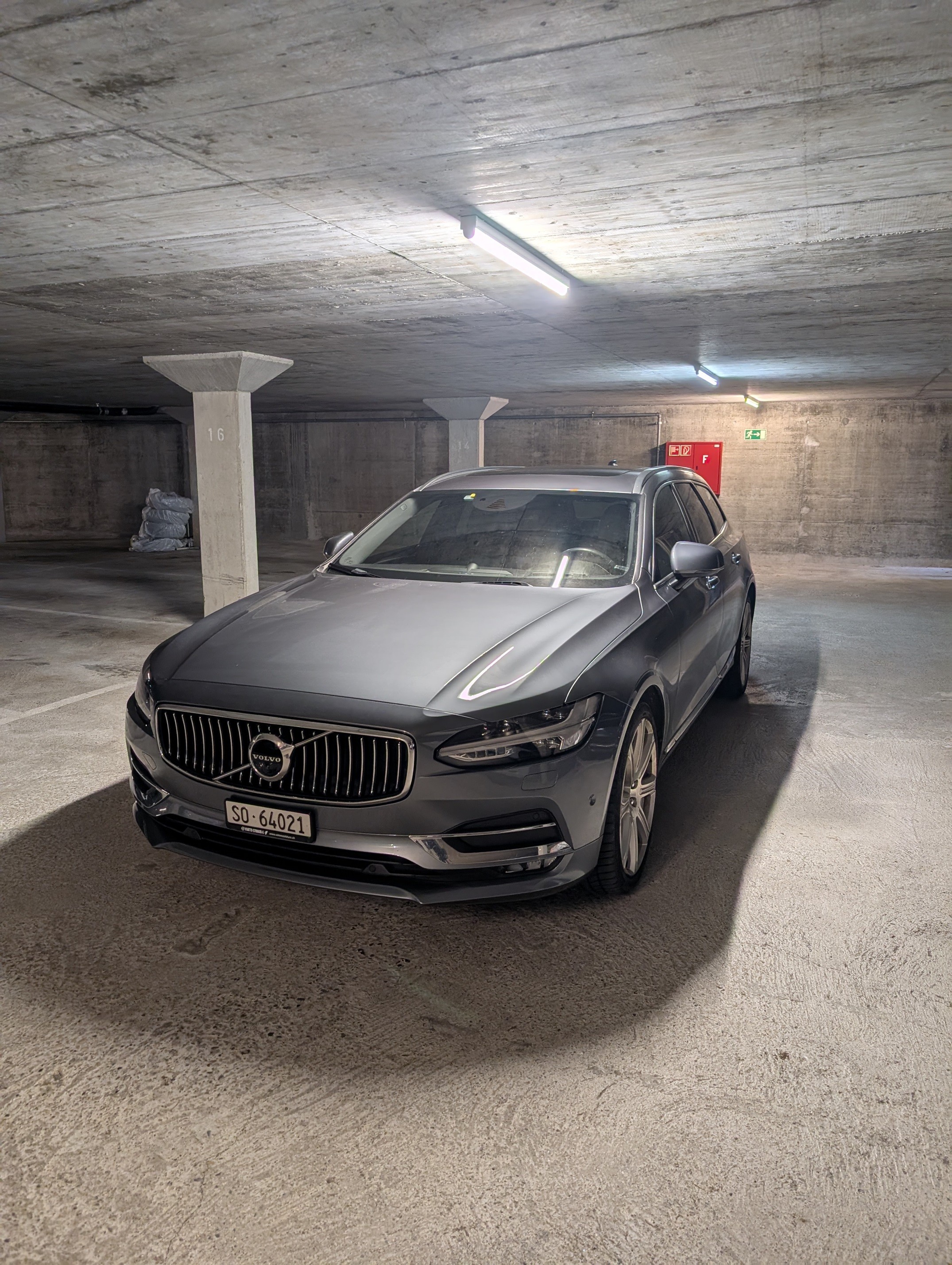 VOLVO V90 D5 AWD Inscription Geartronic Powerpulse