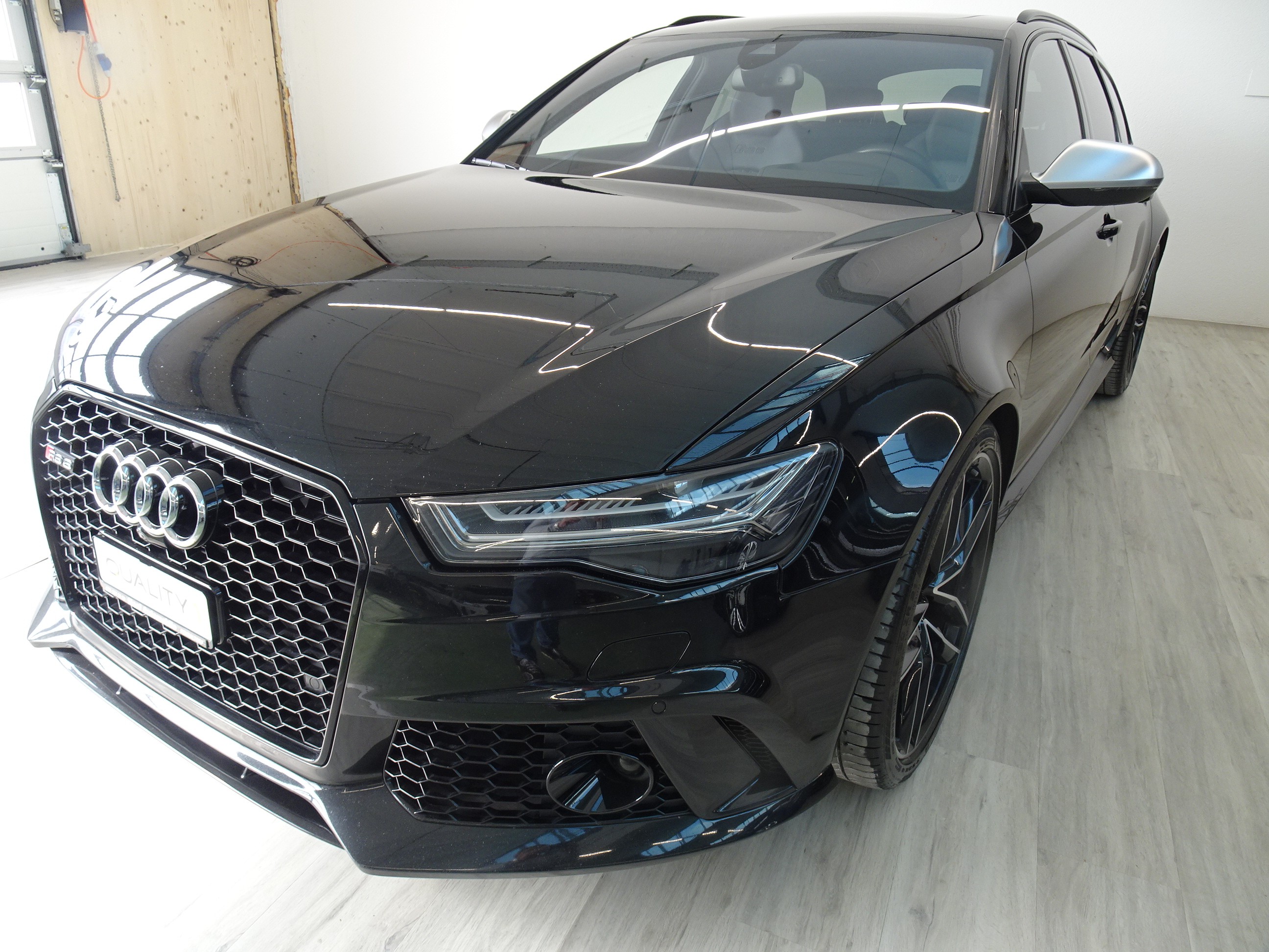 AUDI RS6 Avant 4.0 TFSI V8 quattro Tiptronic