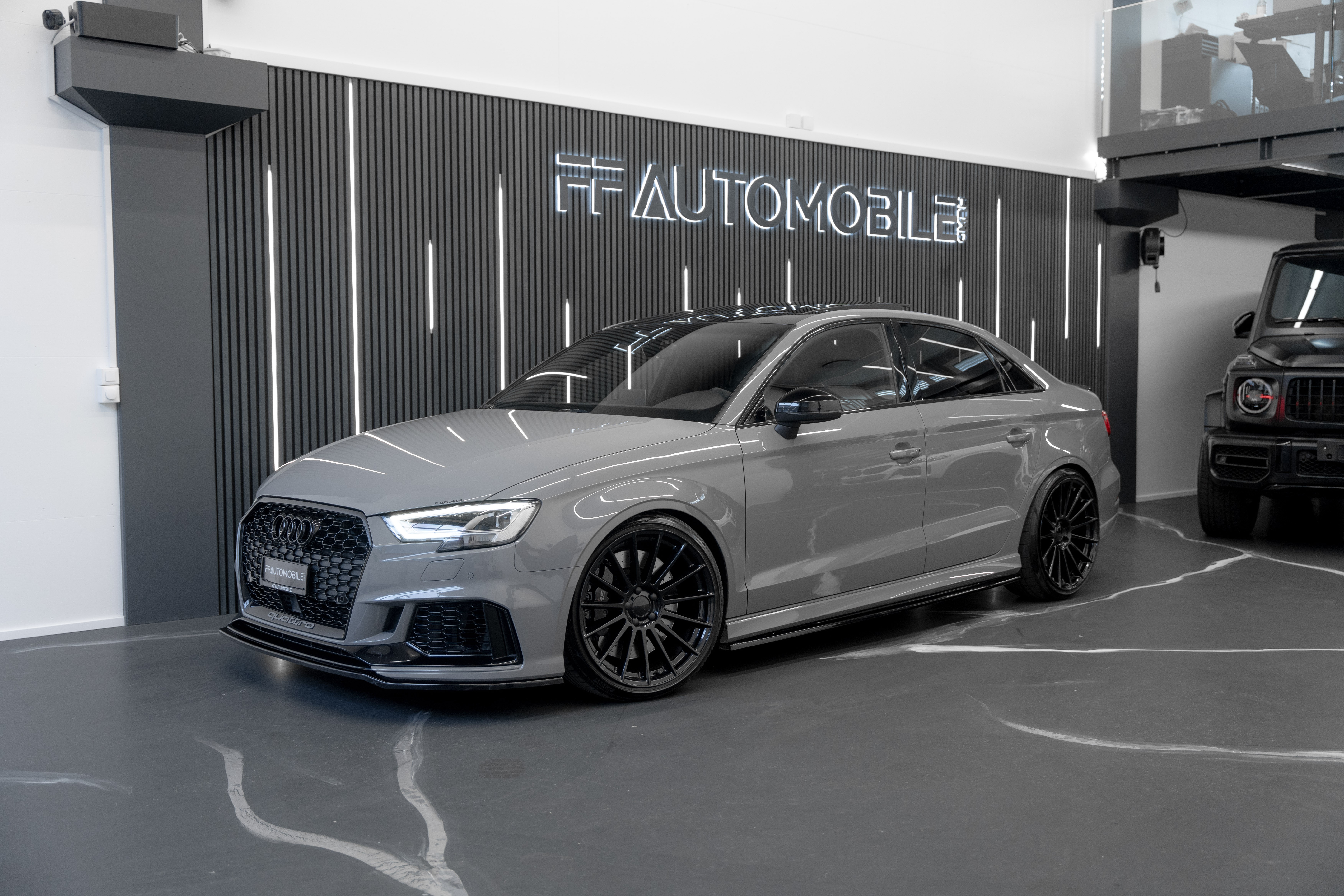 AUDI RS3 Limousine 2.5 TSI quattro S-tronic