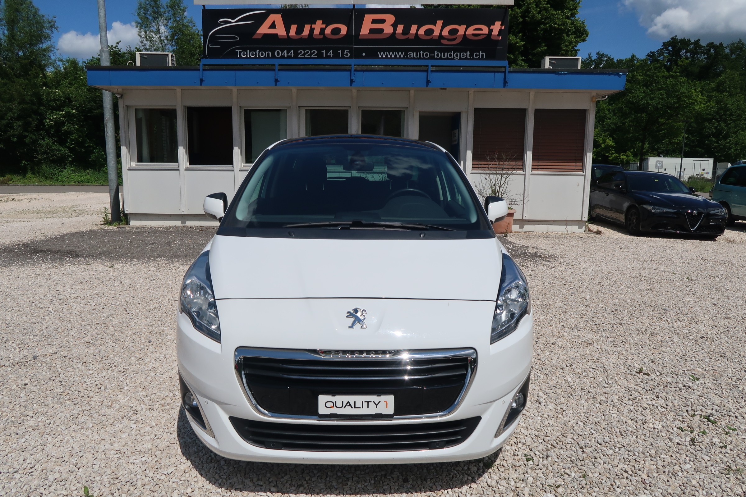 PEUGEOT 5008 1.6 BlueHDi Sensation Tiptronic