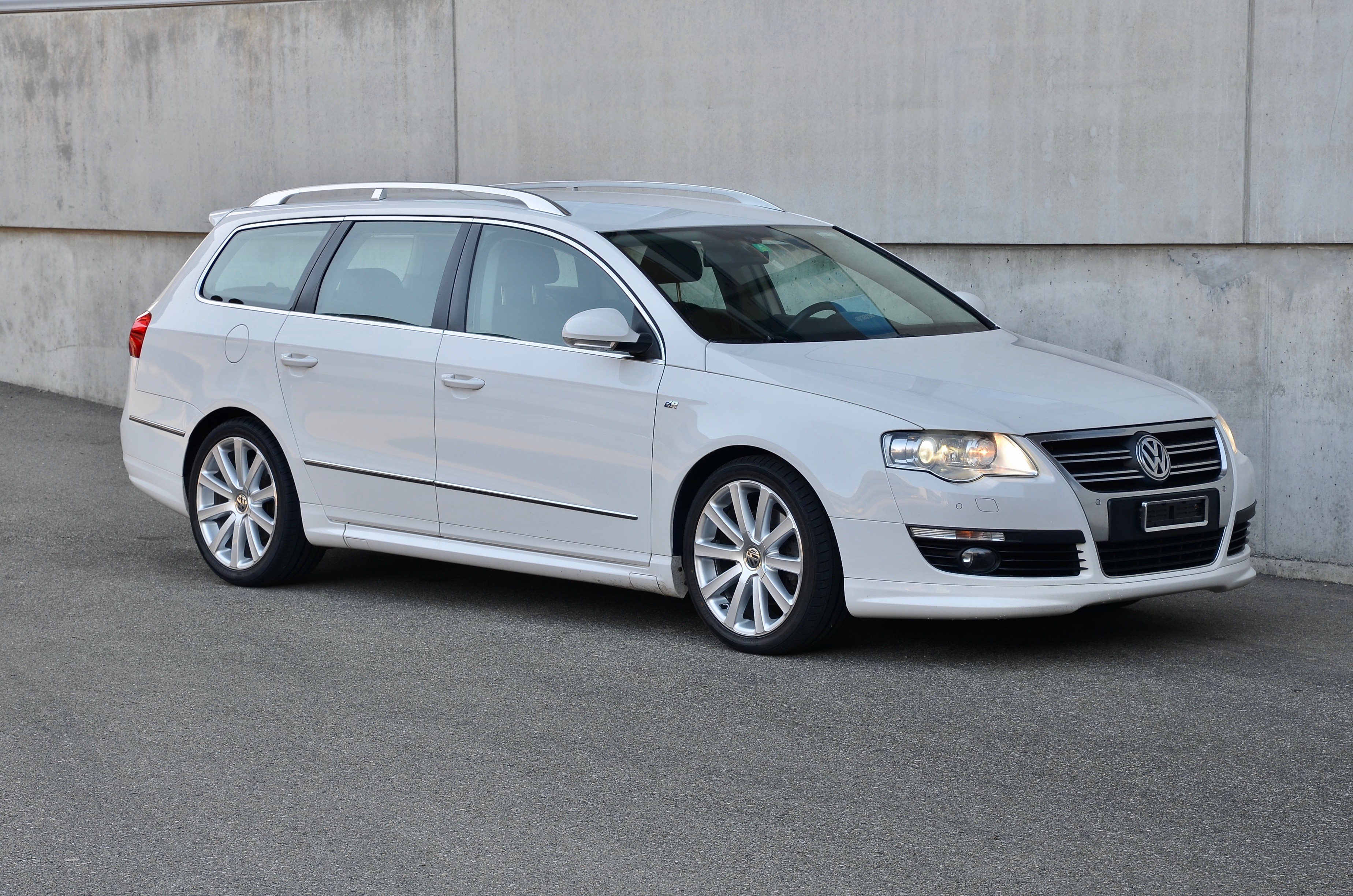 VW Passat Variant 2.0 TDI Highline 4Motion DSG R-Line