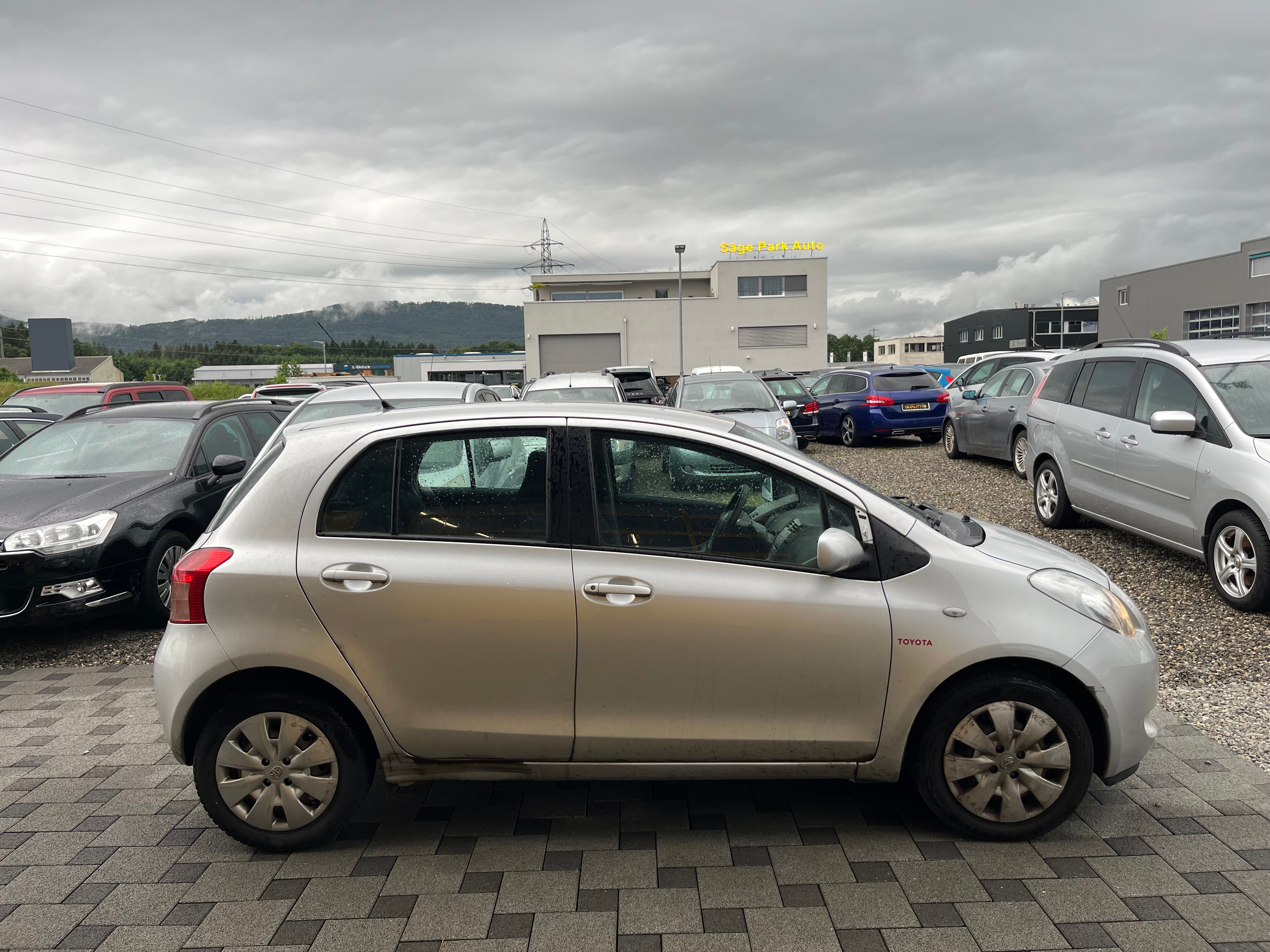 TOYOTA Yaris 1.3 Linea Luna