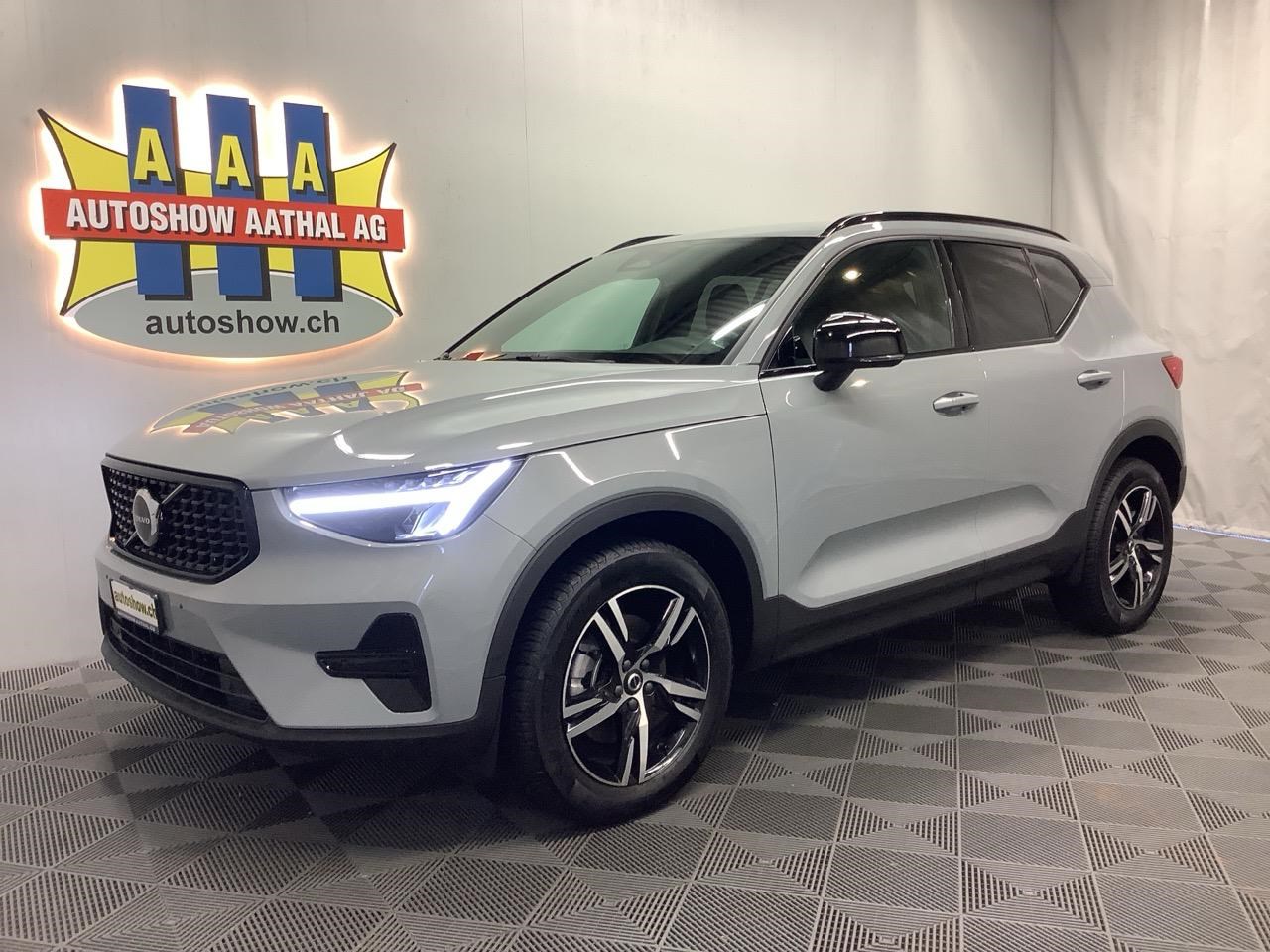 VOLVO XC40 B4 Benzin Mild Hybrid Plus Dark DCT