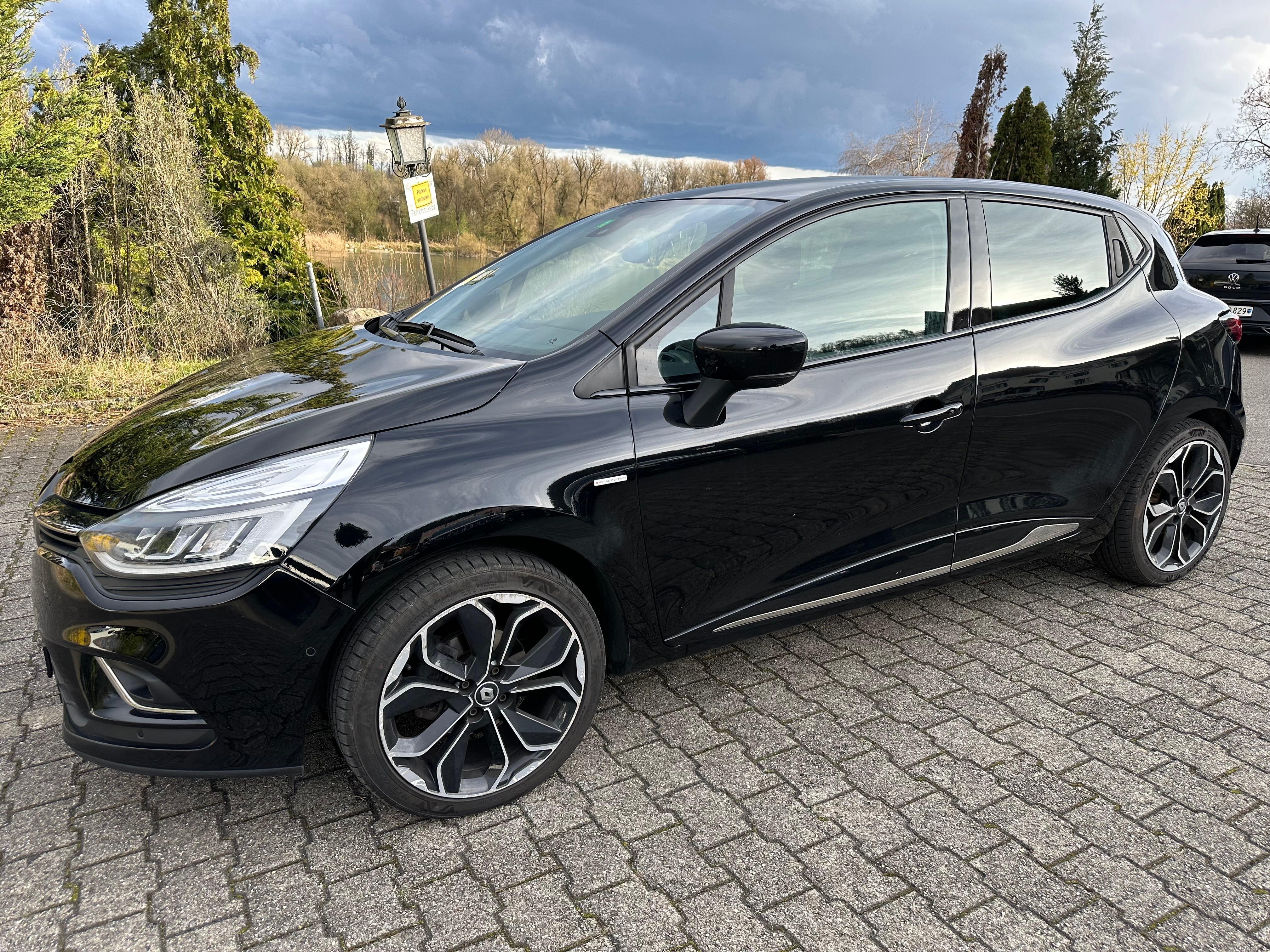 RENAULT Clio 1.2 16V T Swiss Edition EDC