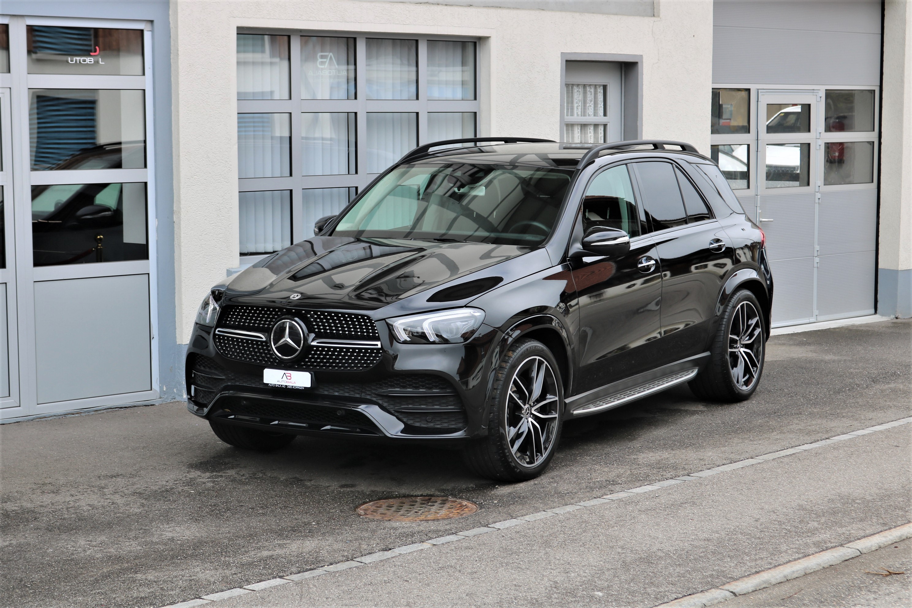 MERCEDES-BENZ GLE 300 d 4Matic AMG Line 9G-Tronic + 7Plätzer