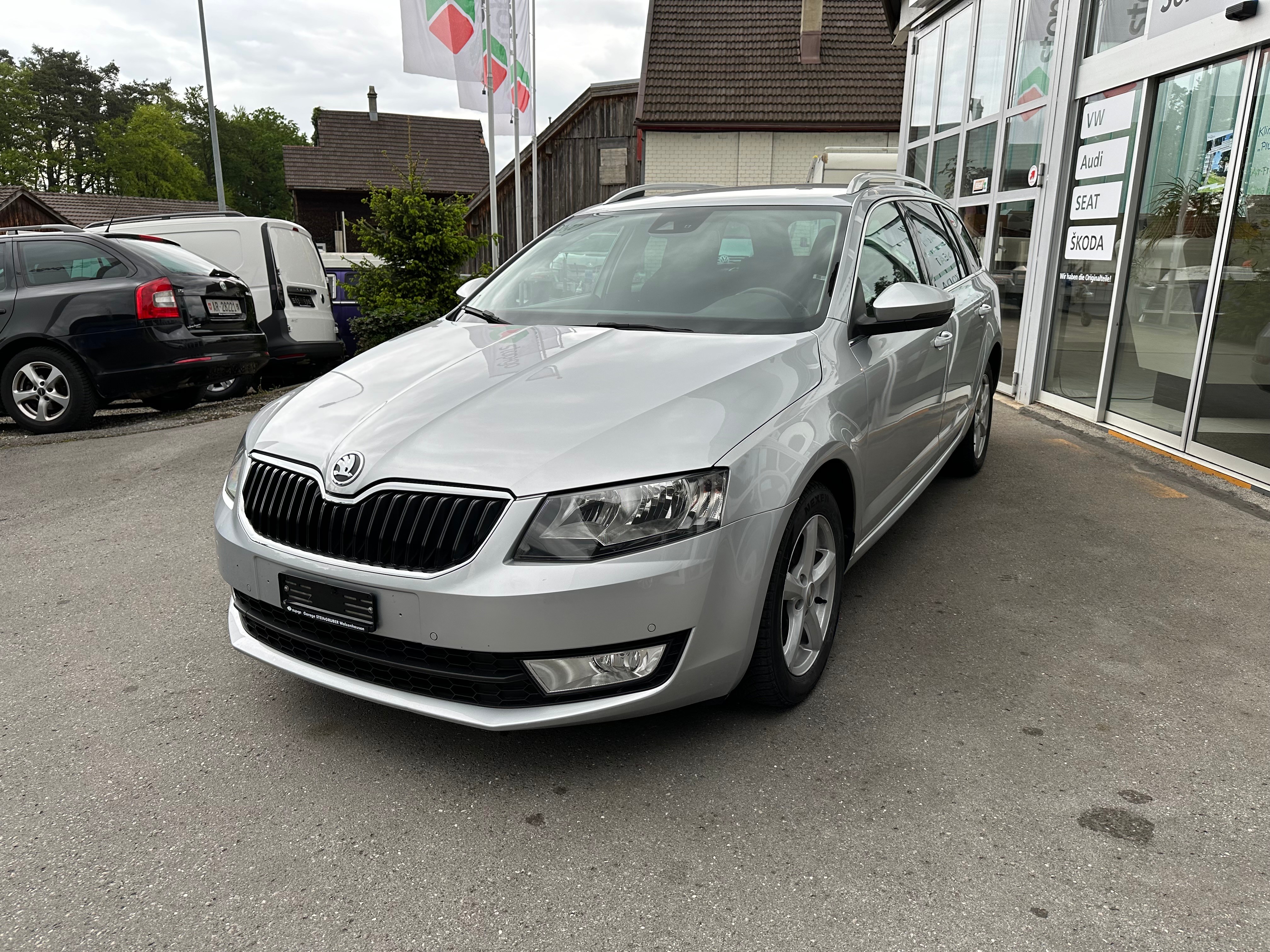 SKODA Octavia Combi 2.0 TDI Elegance 4x4