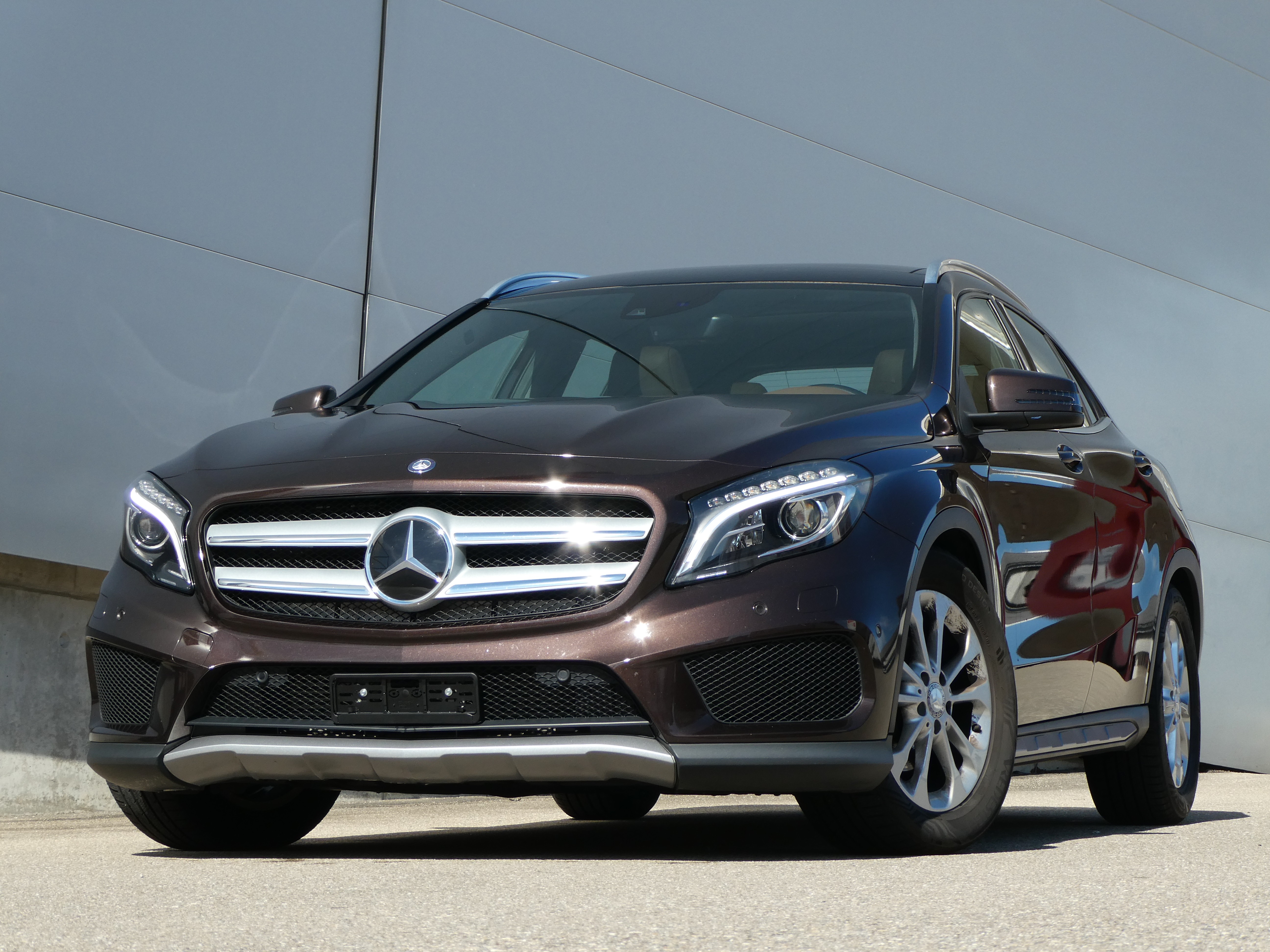 MERCEDES-BENZ GLA 200 CDI 4Matic 7G-DCT