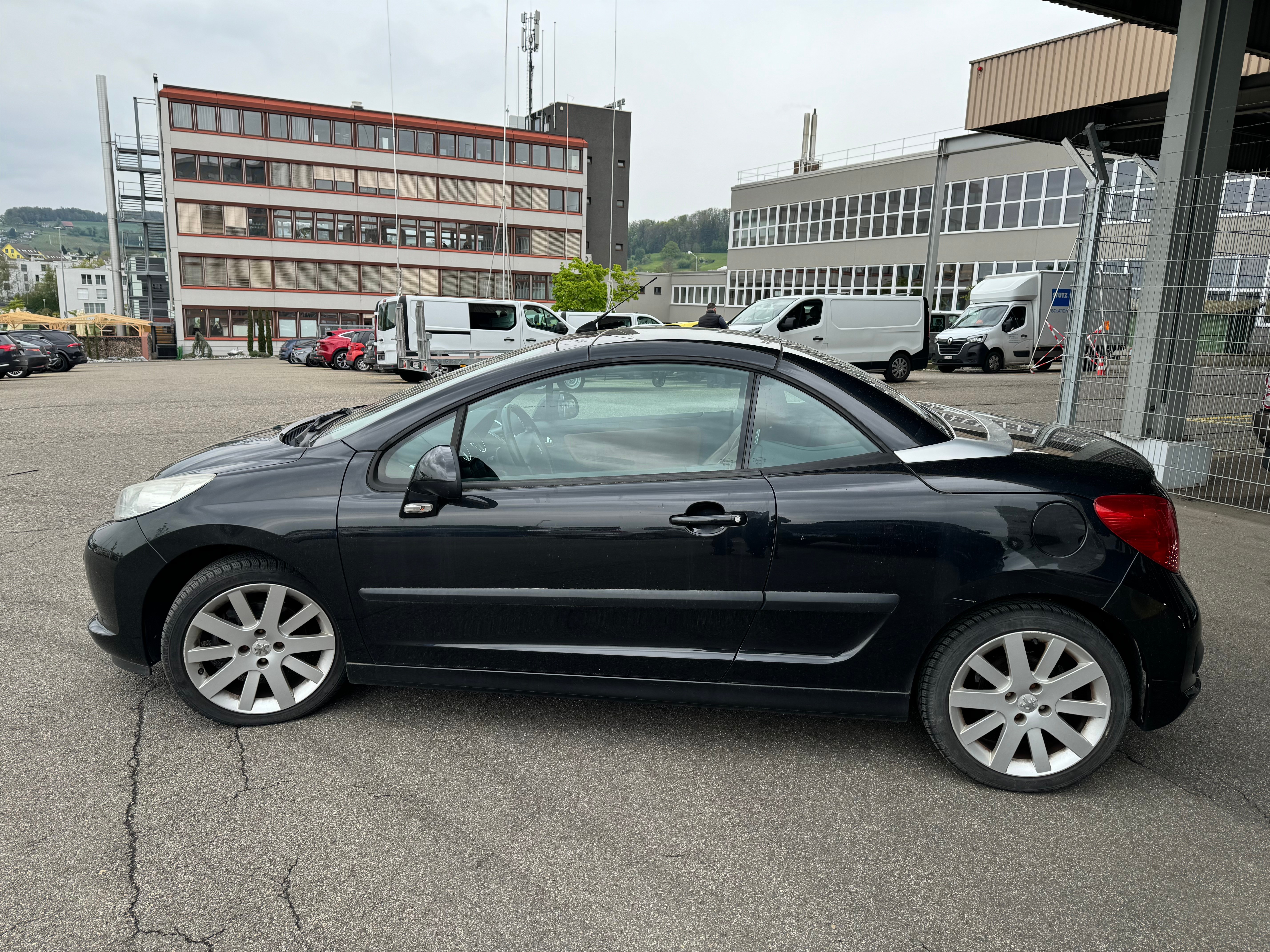 PEUGEOT 207 CC 1.6 16V Turbo Sport