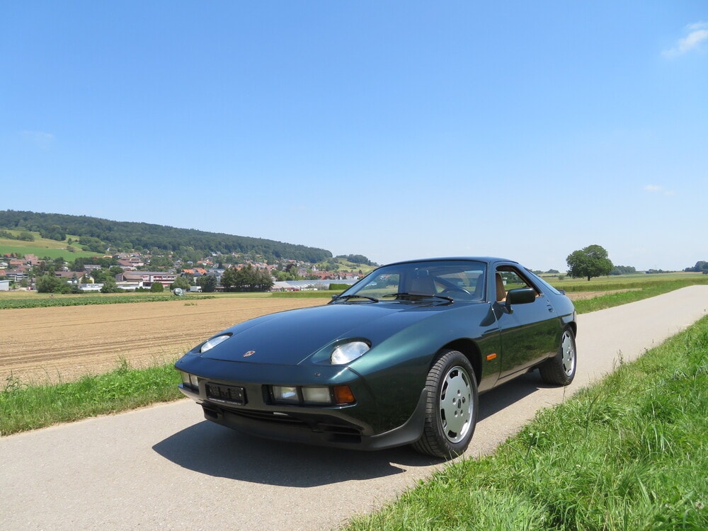 PORSCHE 928 S