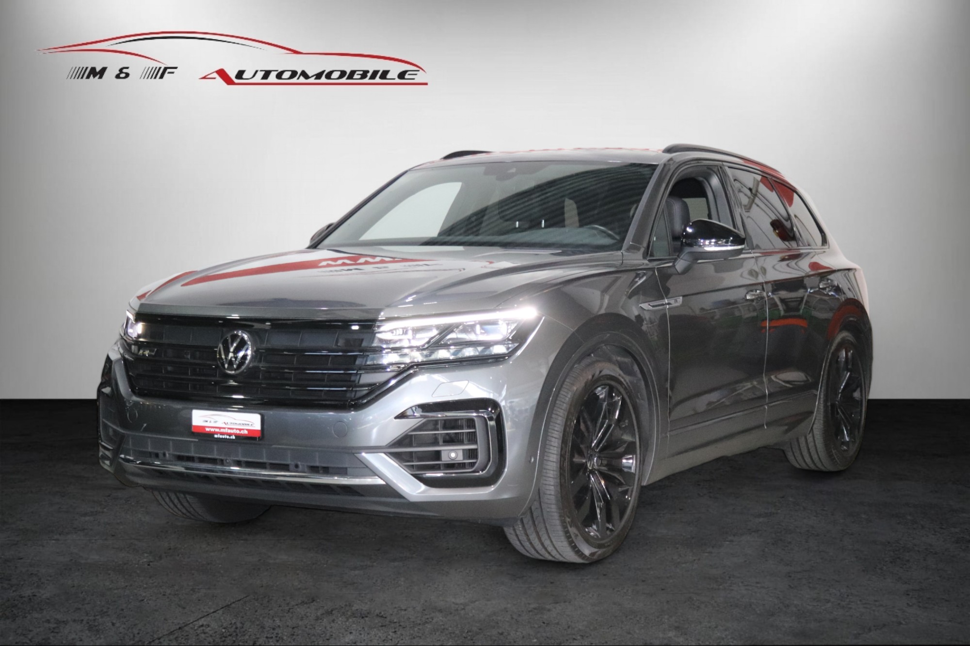 VW Touareg 3.0 V6 TDI R-Line CH FAHRZEU