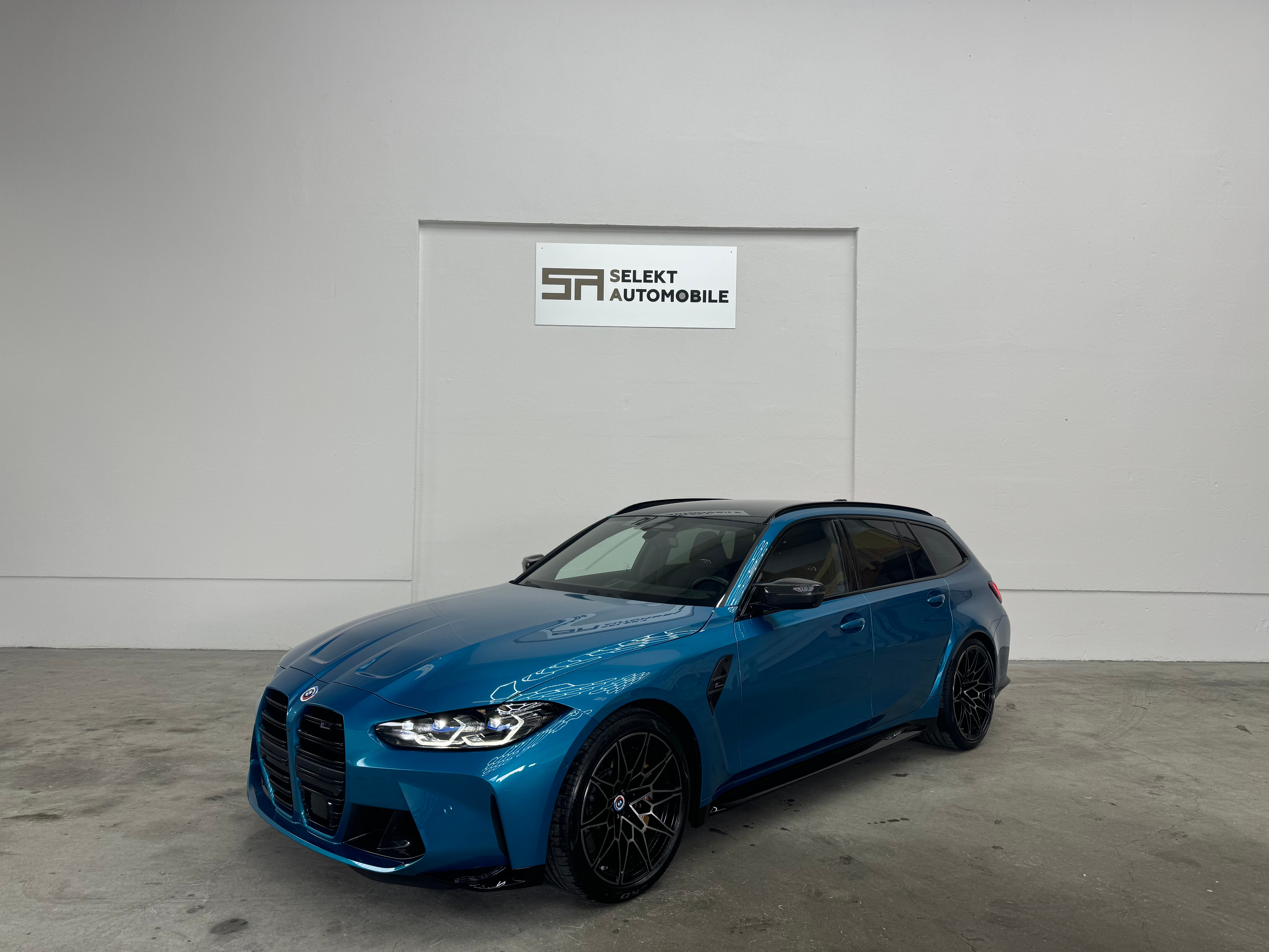 BMW M3 Touring xDrive Competition M Atlantisblau | Carbon Paket Ext. & Int.