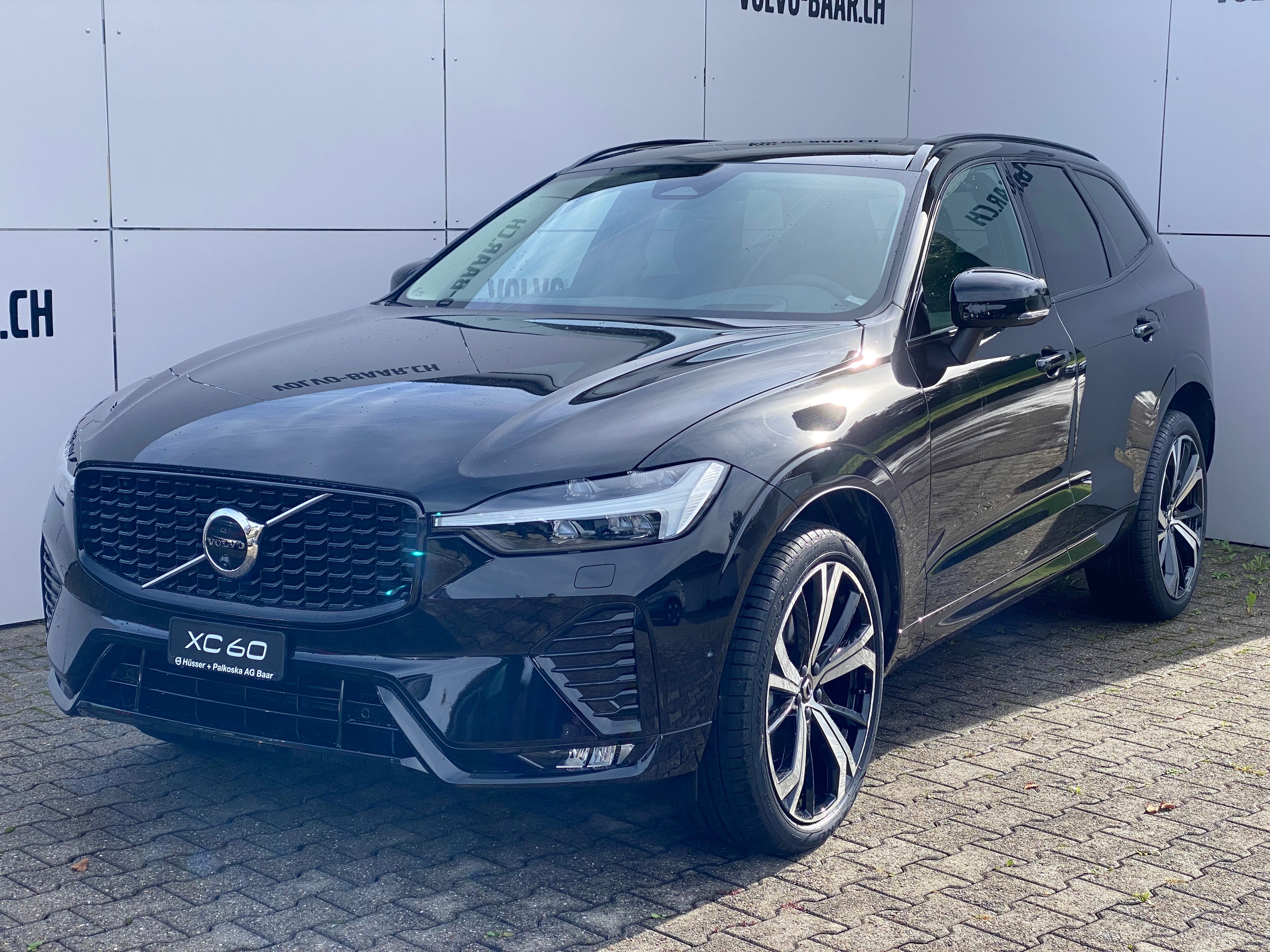 VOLVO XC60 2.0 B5 MH Ultra Dark AWD