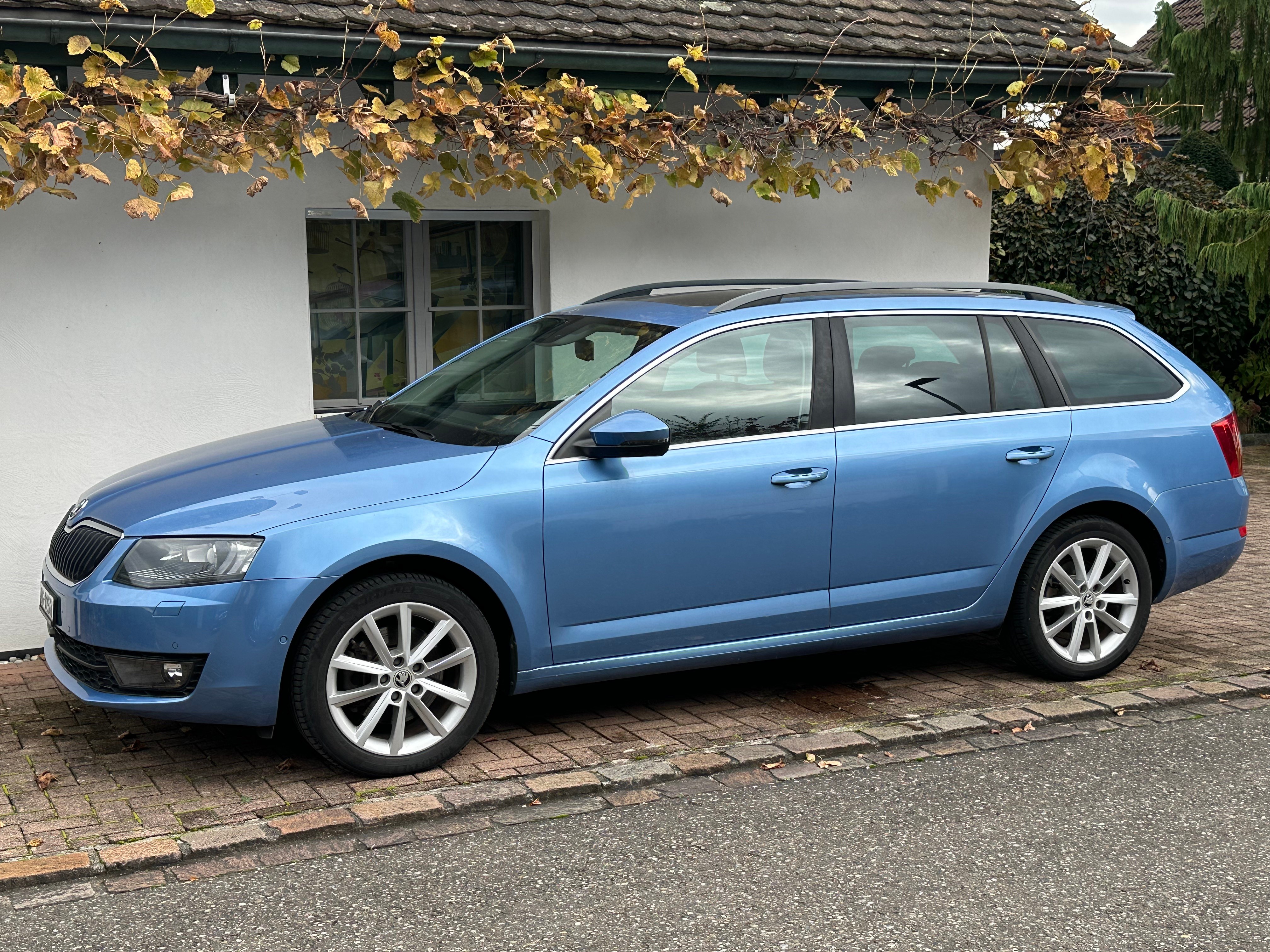 SKODA OCTAVIA III Combi 1.8 TSI Elegance 4x4