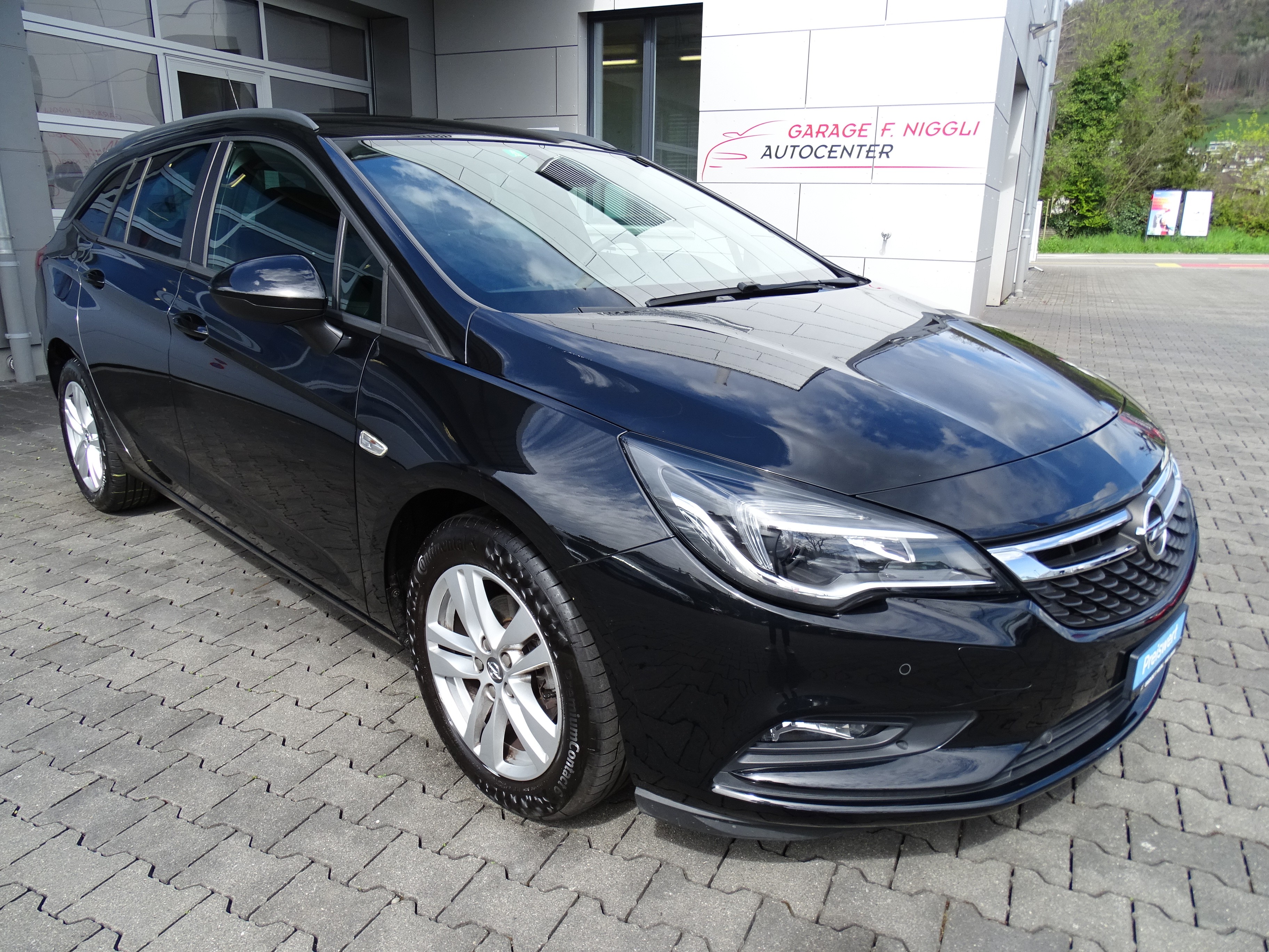 OPEL Astra Sports Tourer 1.4i Turbo Enjoy Automatic