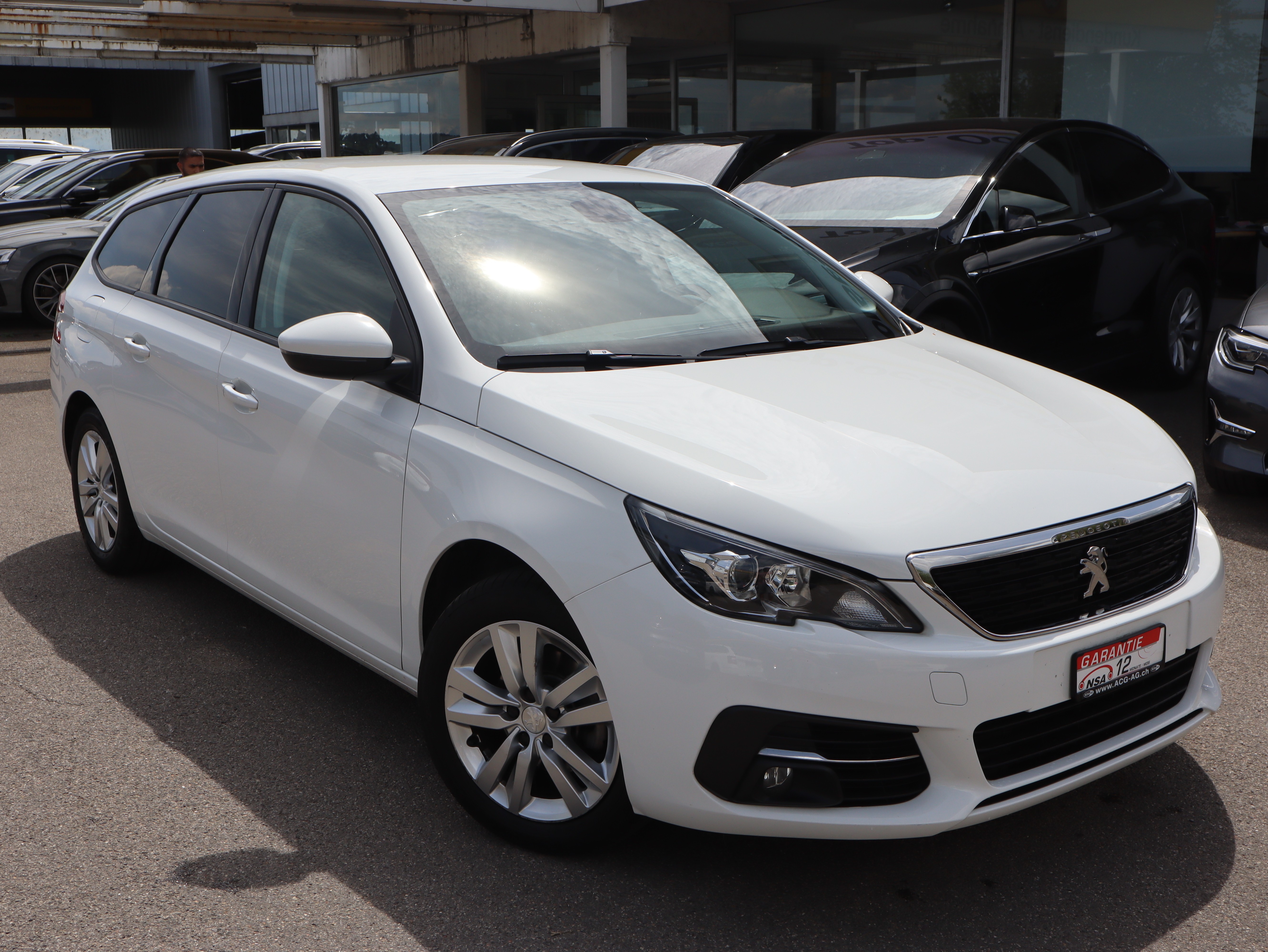 PEUGEOT 308 SW 1.5 BlueHDI Active EAT8 ** Navigation ** PDC **