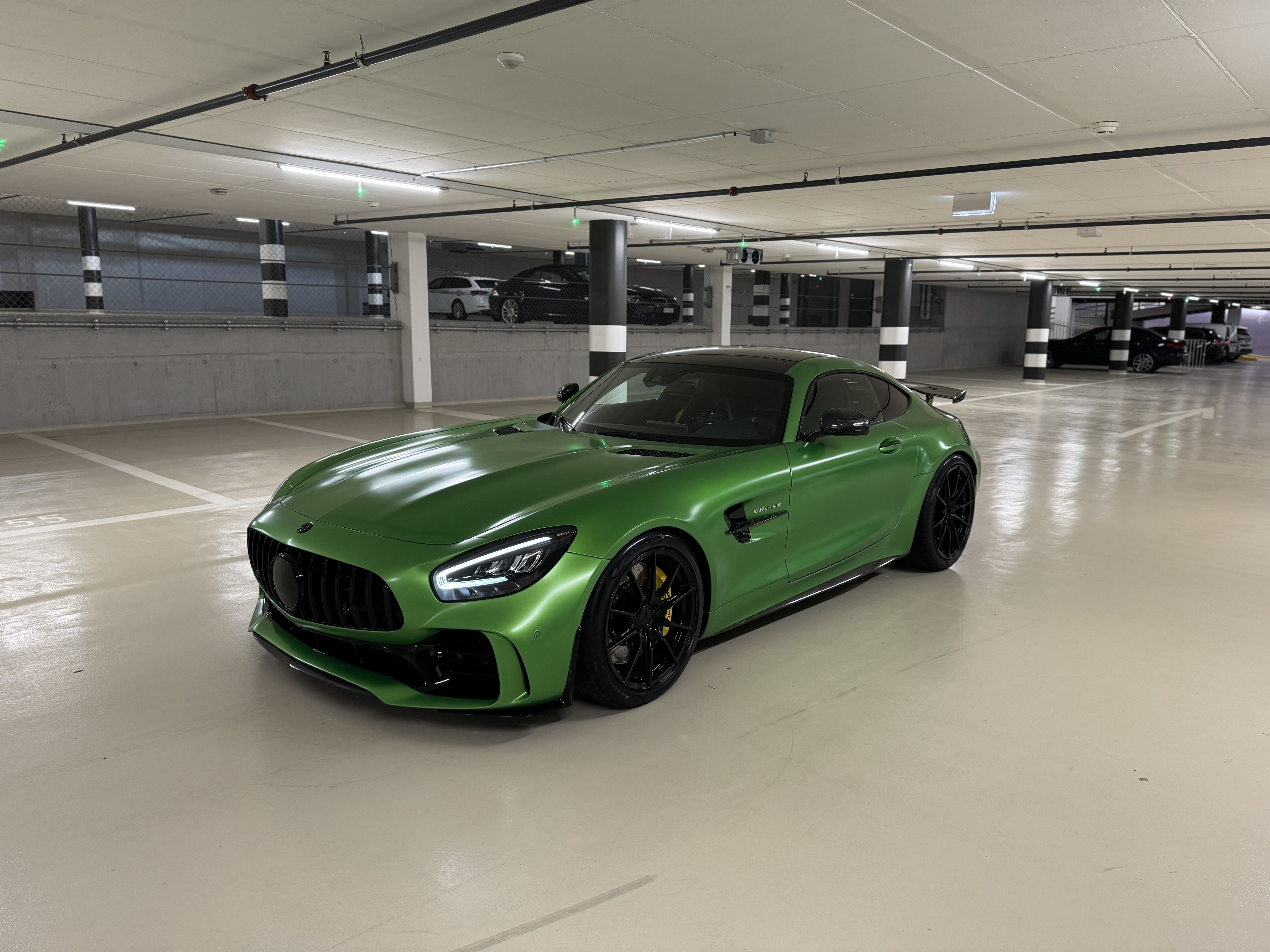 MERCEDES-BENZ AMG GT R Speedshift DCT **Facelift**