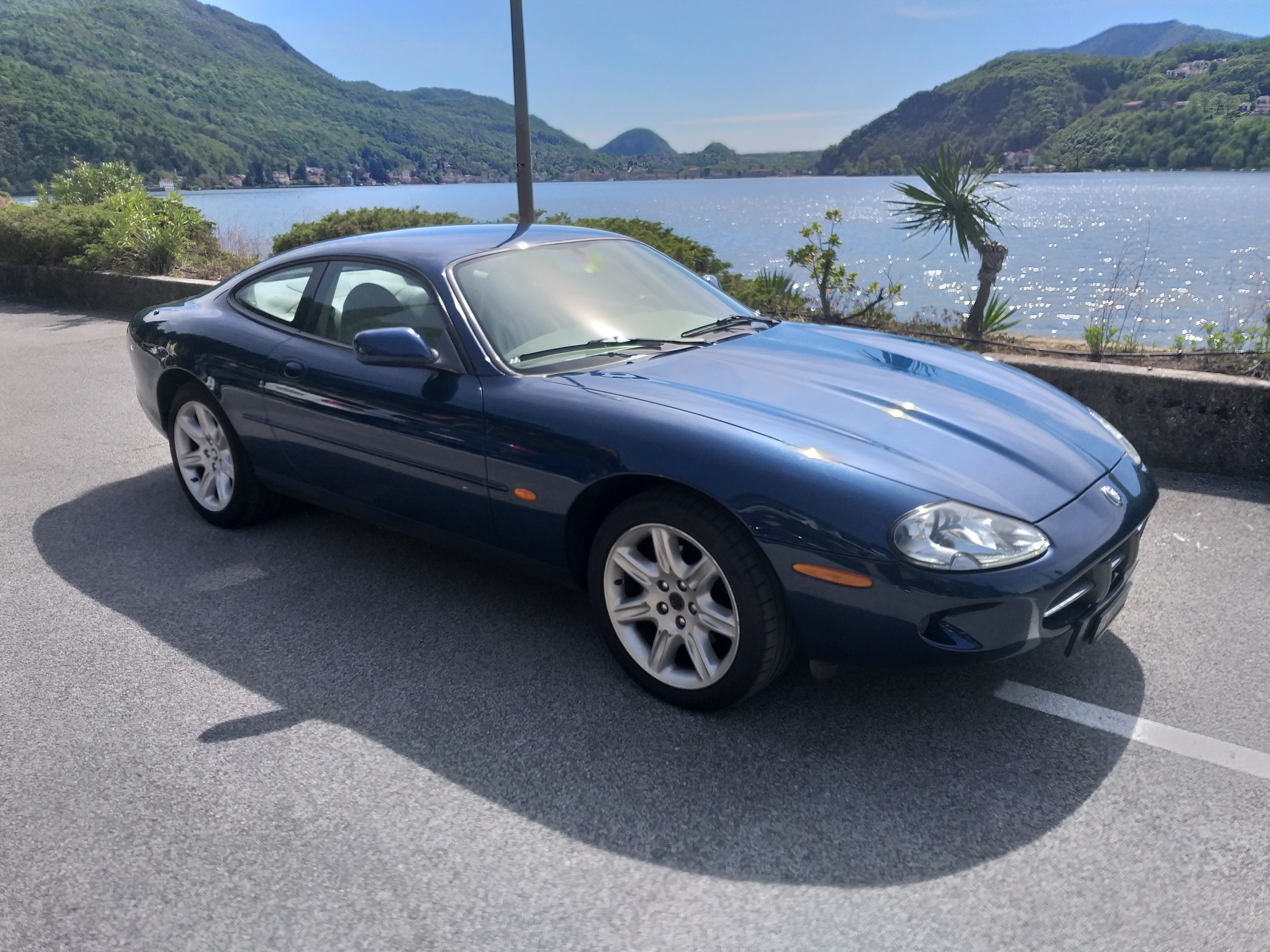 JAGUAR XK8