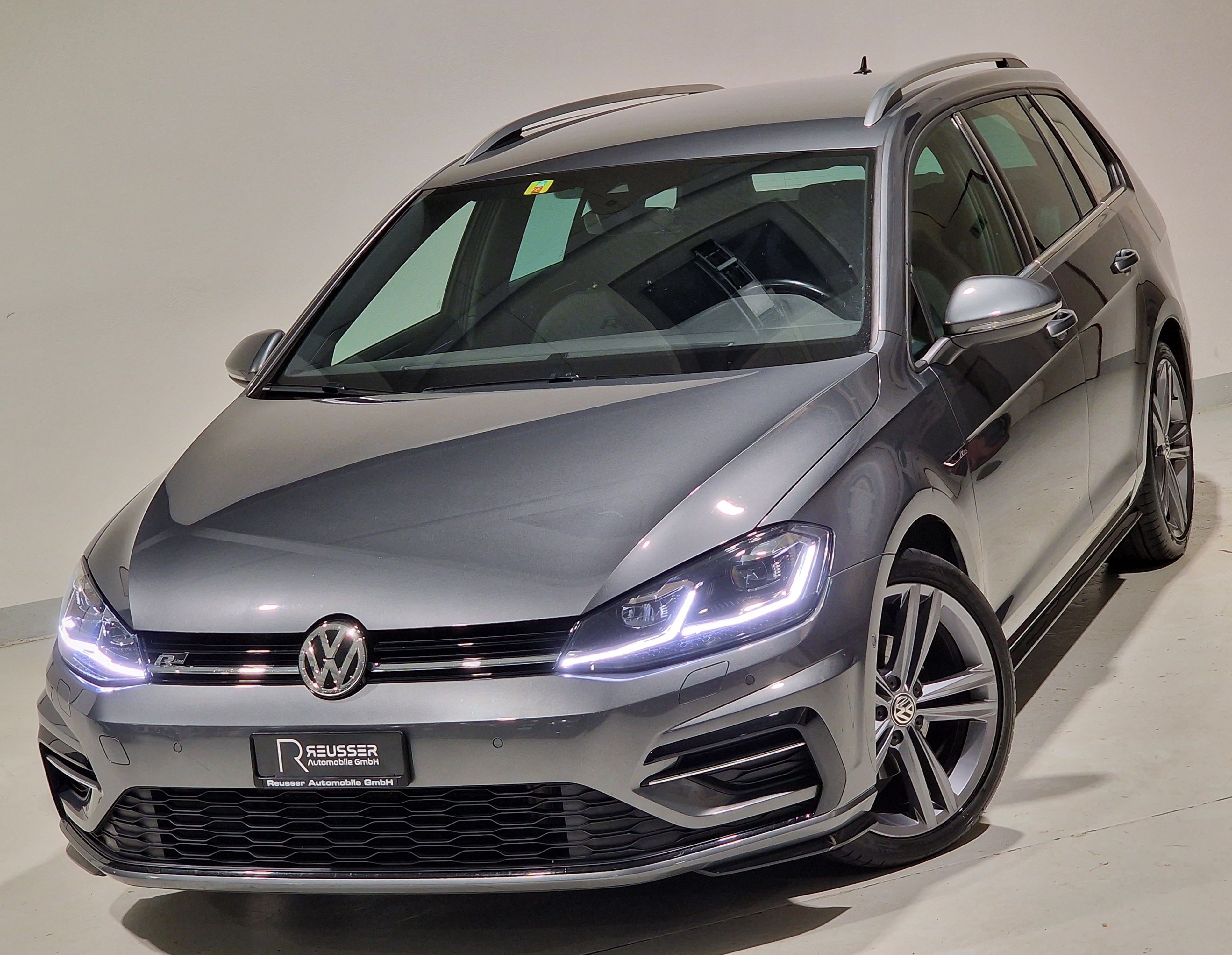 VW Golf Variant 1.5 TSI EVO R-Line DSG