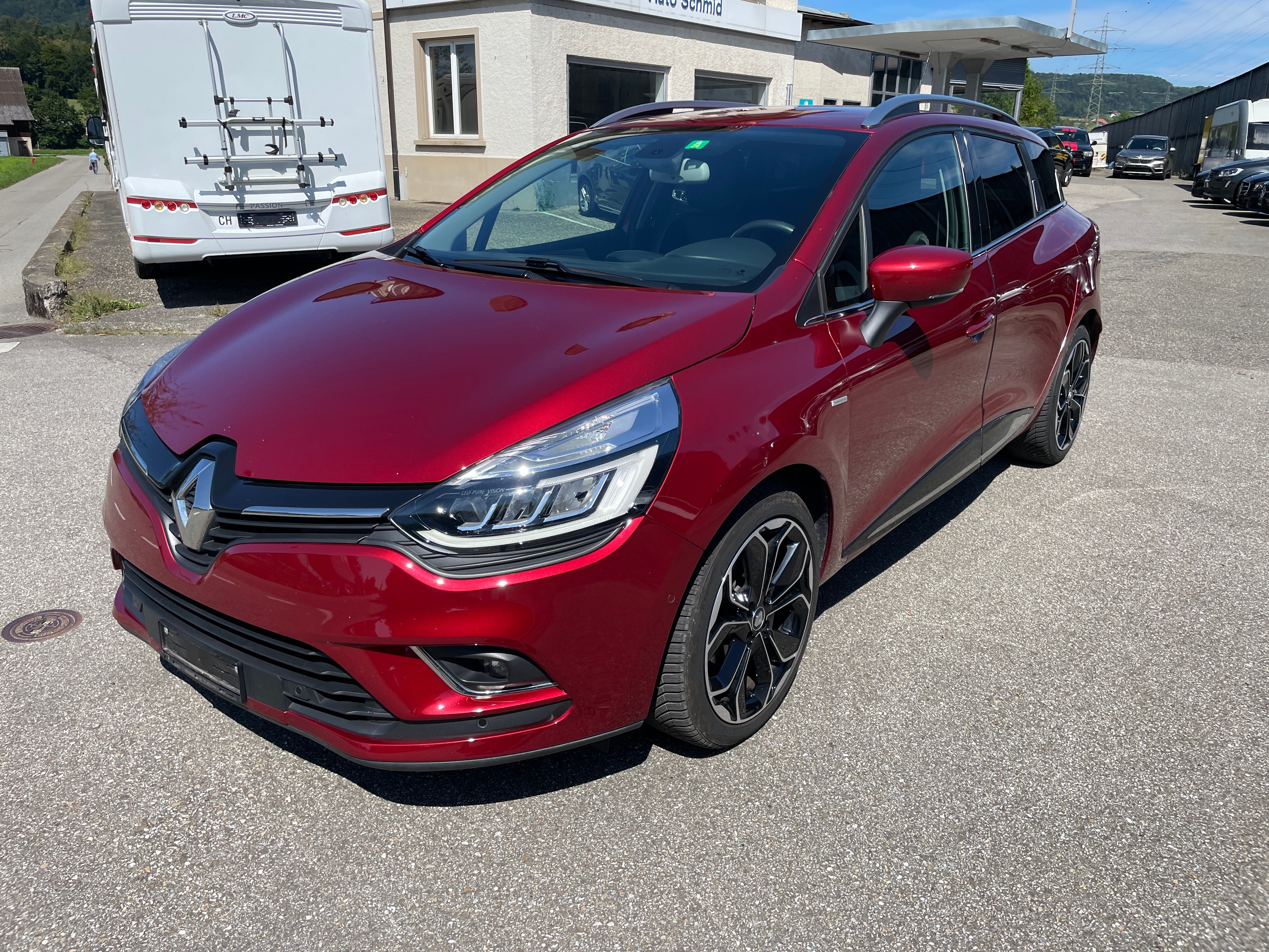 RENAULT Clio Grandtour 1.2 16V T Swiss Edition EDC