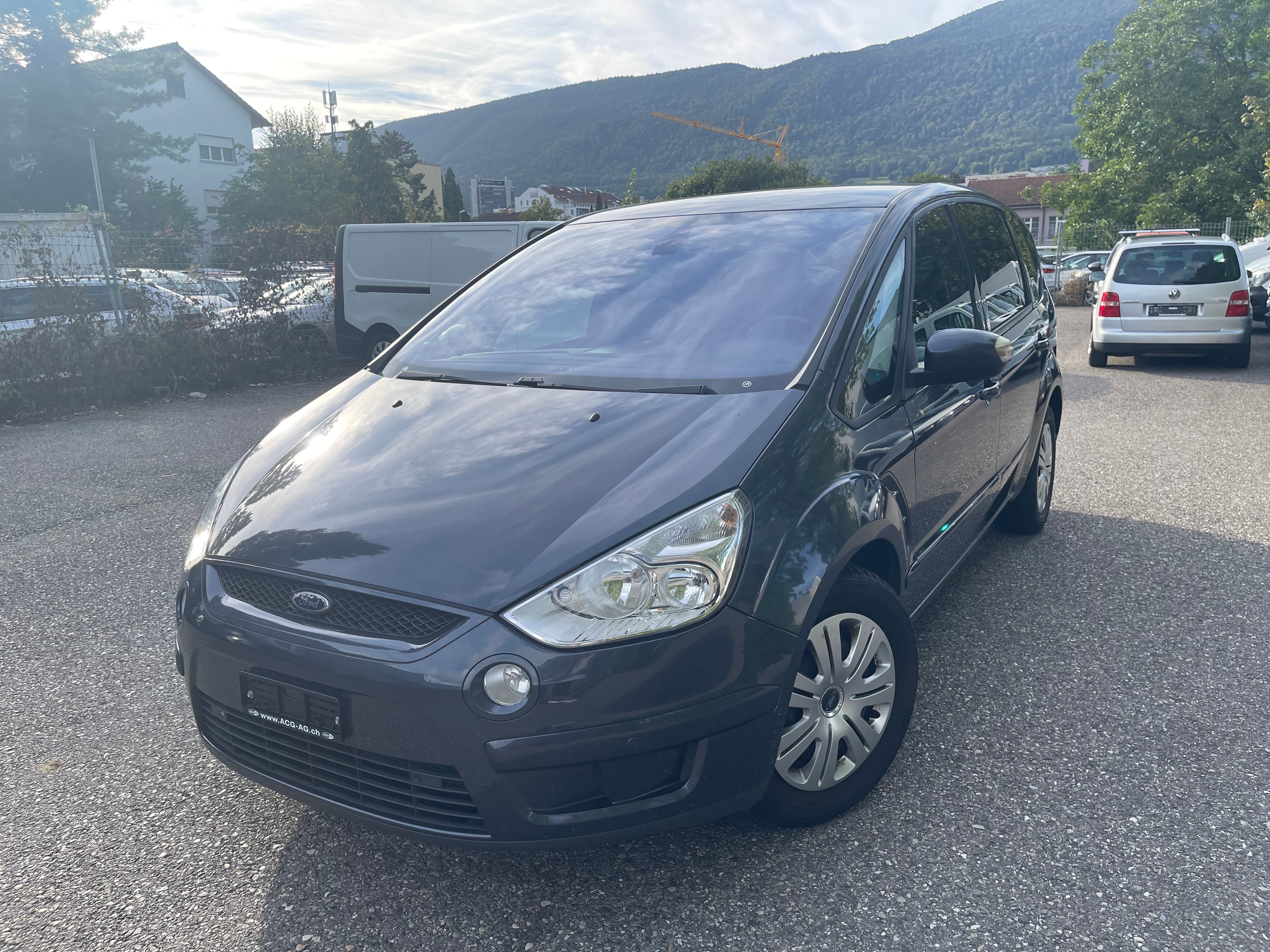 FORD S-Max 2.3i Ambiente Automatic ** Klima-auto ** MF-Lenkrad-Tempomat ** PDC V+H ** B04 ** MFK 10.2022