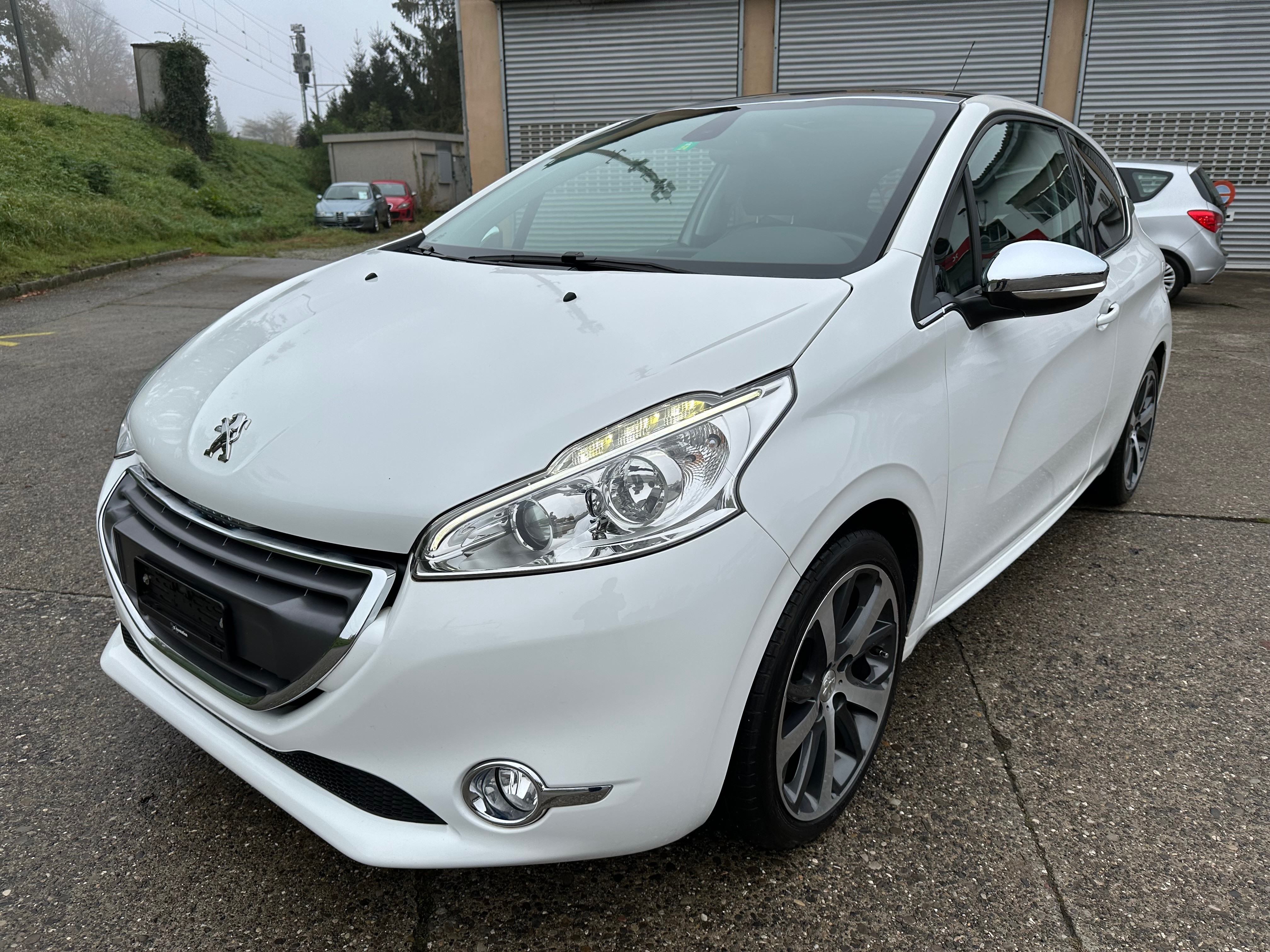 PEUGEOT 208 1.6 Turbo Allure