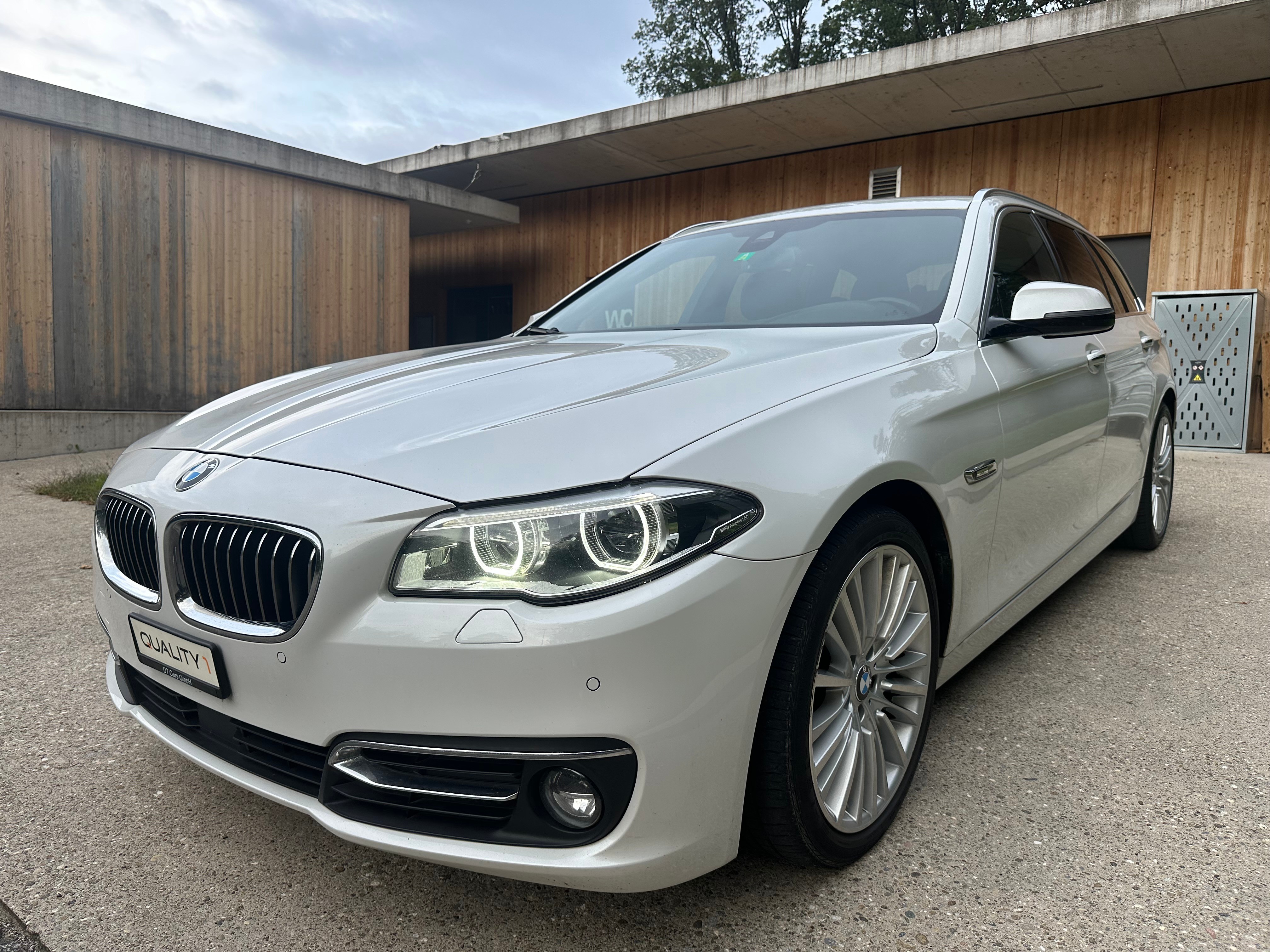 BMW 520d Touring Luxury Line Steptronic