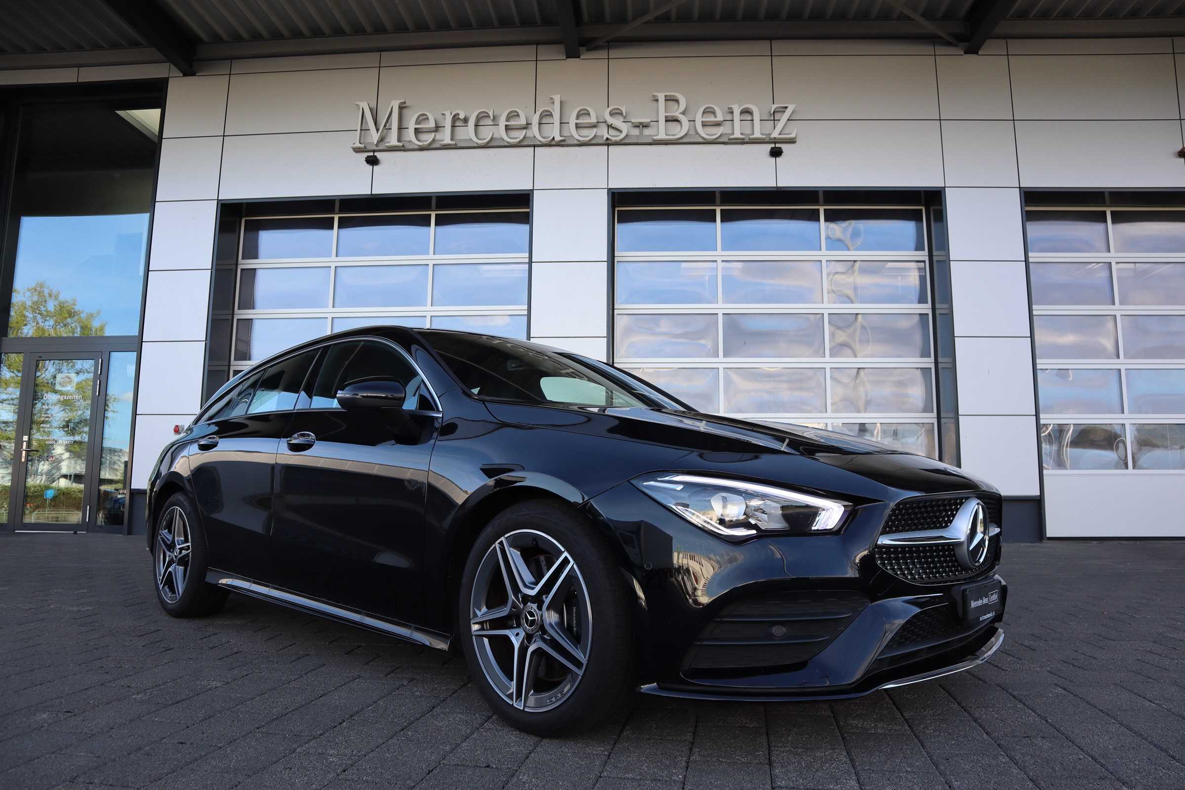 MERCEDES-BENZ CLA Shooting Brake 250 4Matic 7G-DCT AMG Line