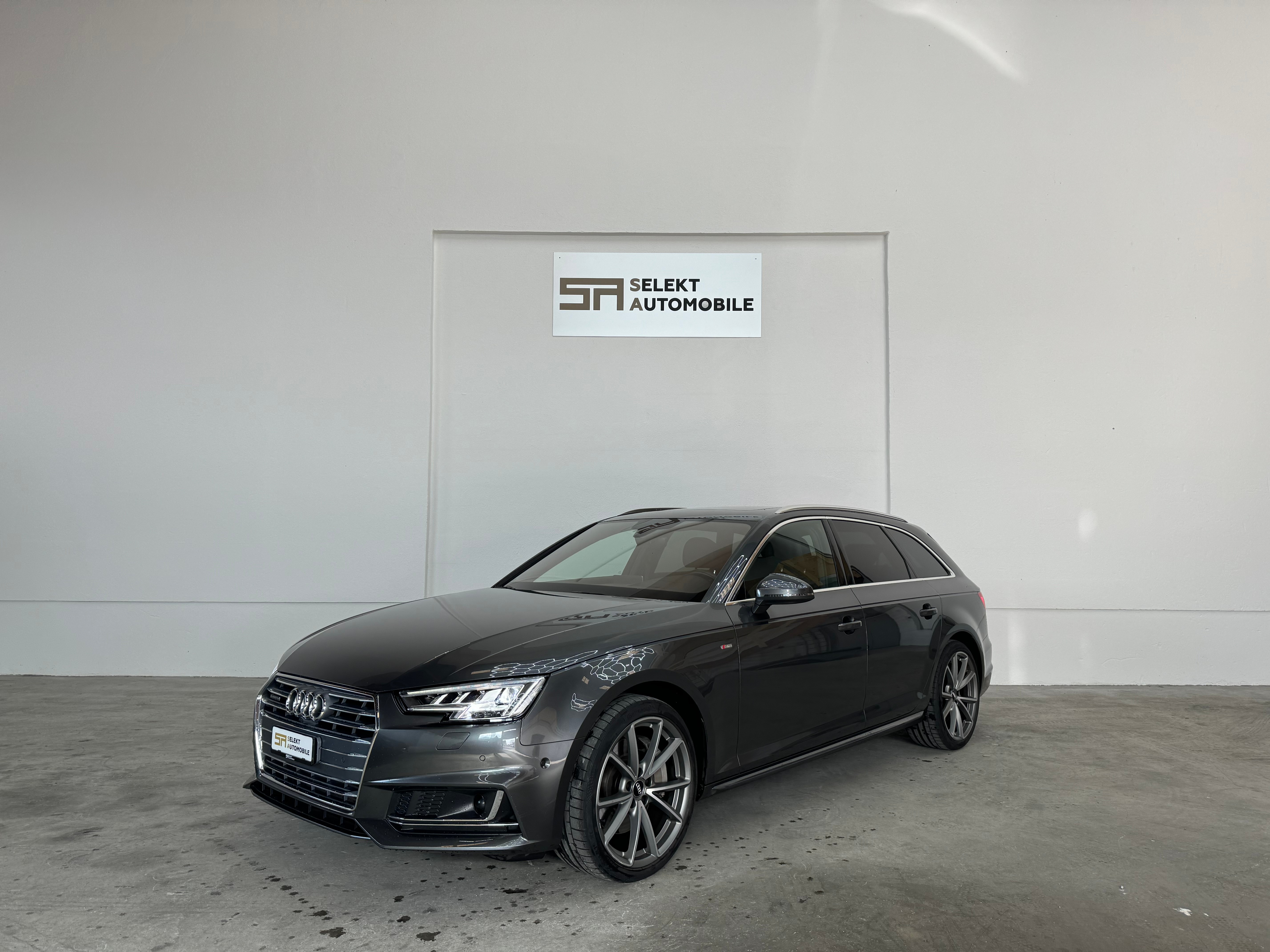 AUDI A4 Avant 2.0 TFSI S-Line Sport quattro S-tronic