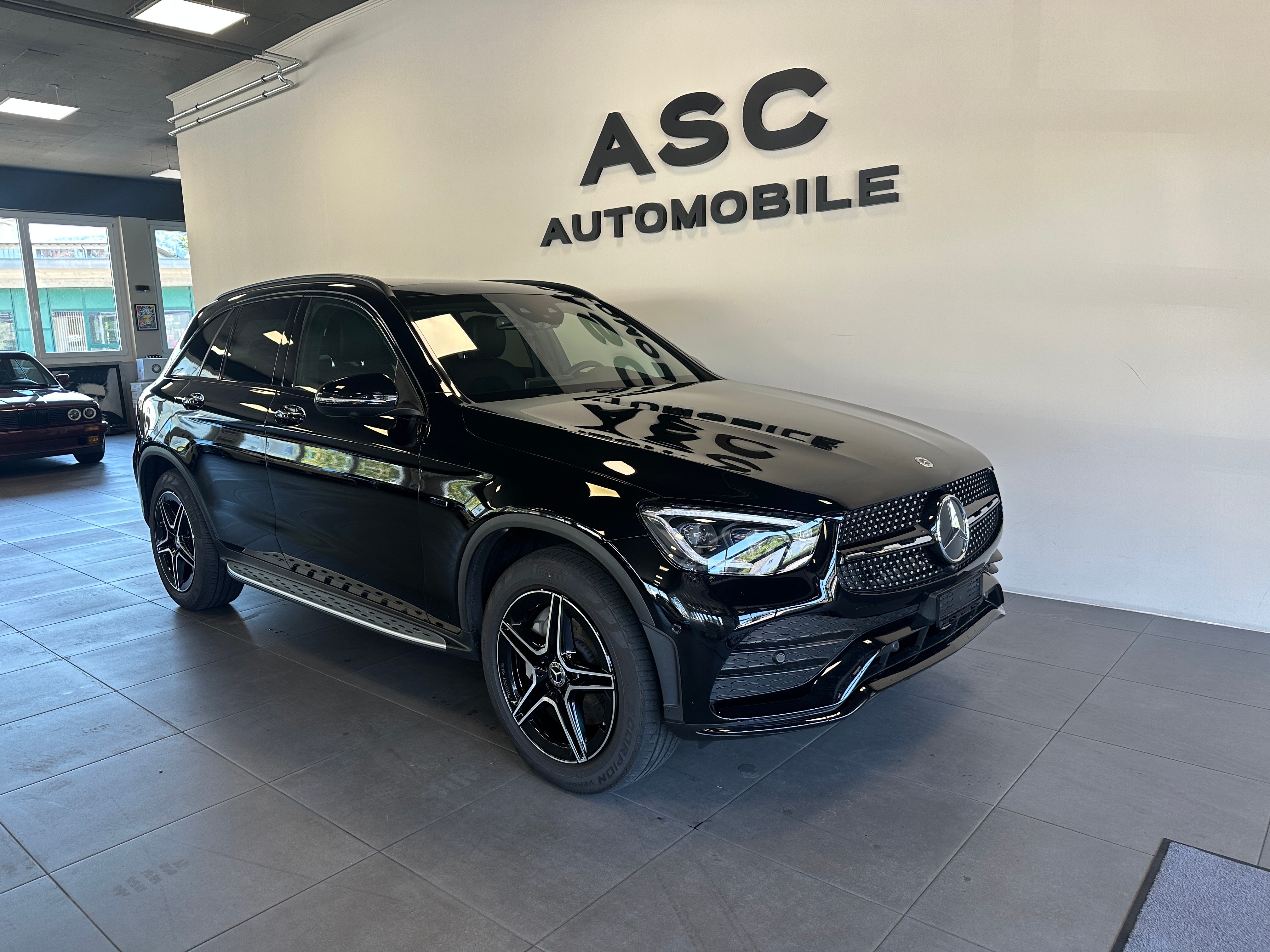 MERCEDES-BENZ GLC 300 e AMG Line 4Matic 9G-Tronic