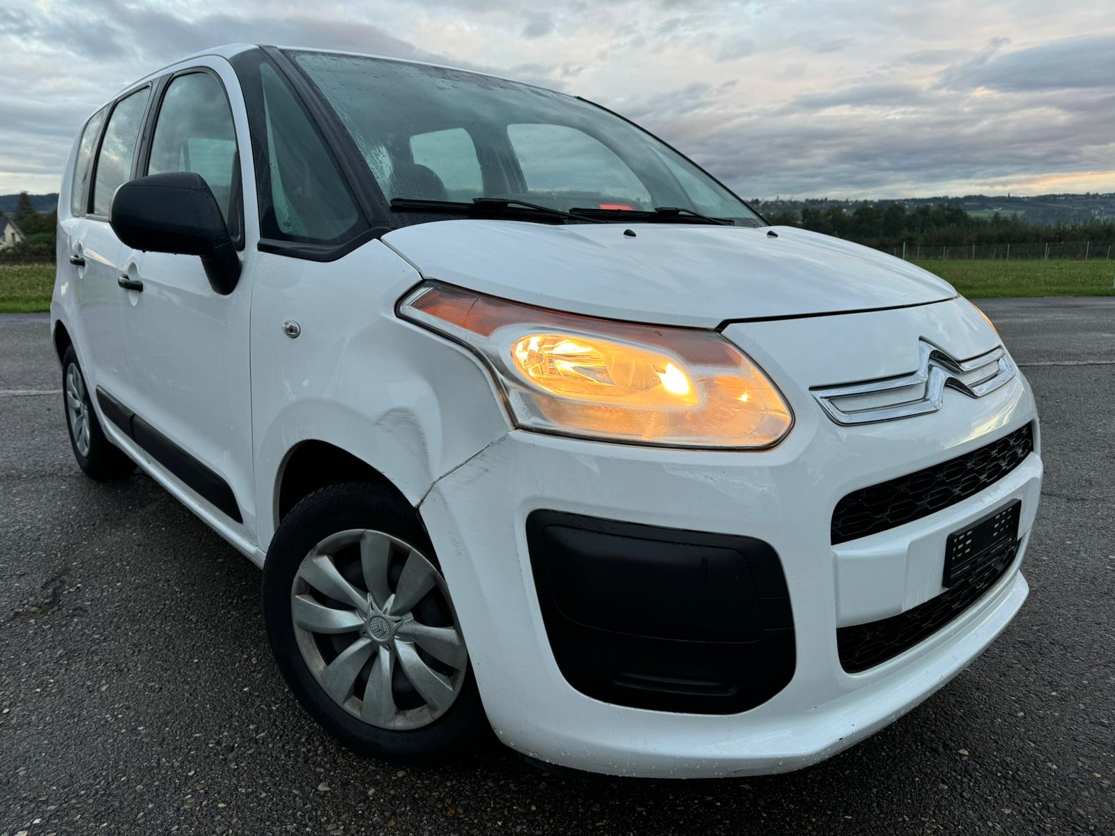 CITROEN C3 Picasso 1.4i 16V Attraction