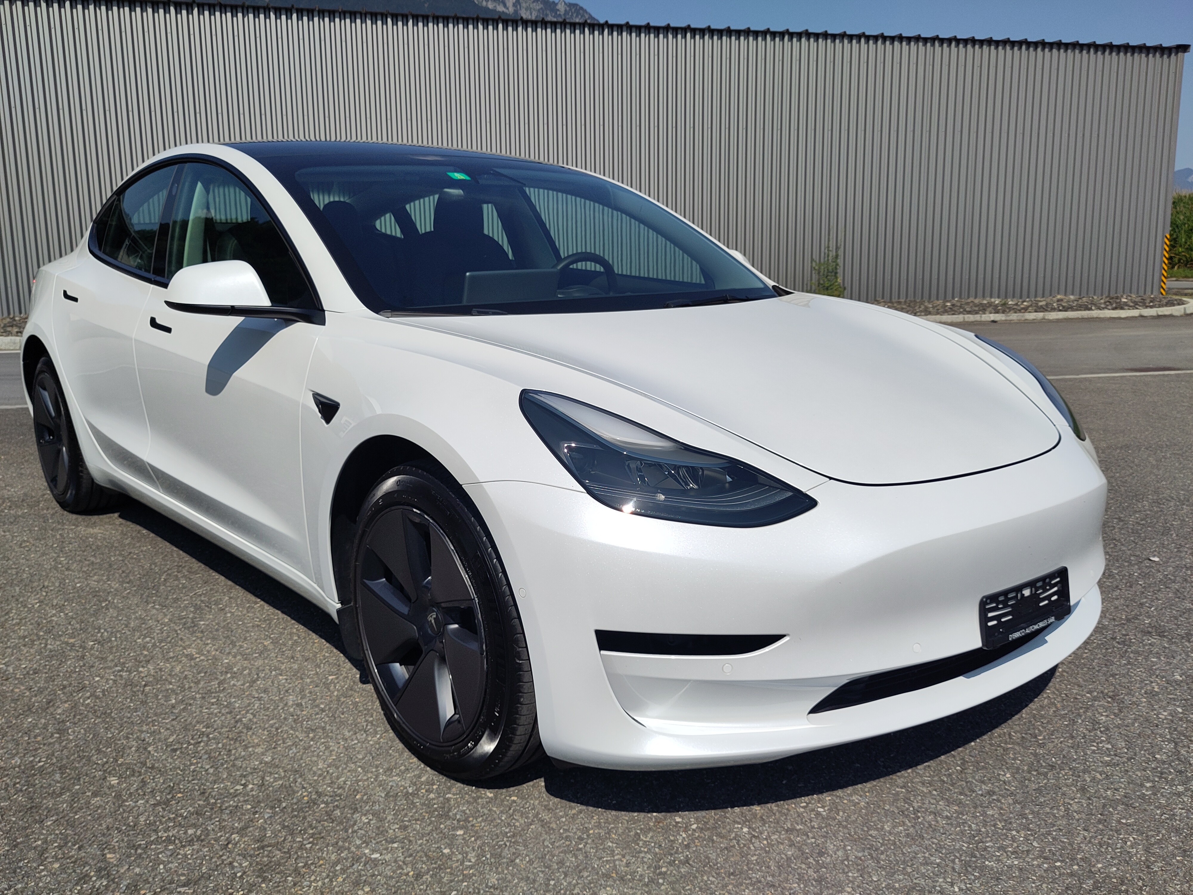 TESLA Model 3