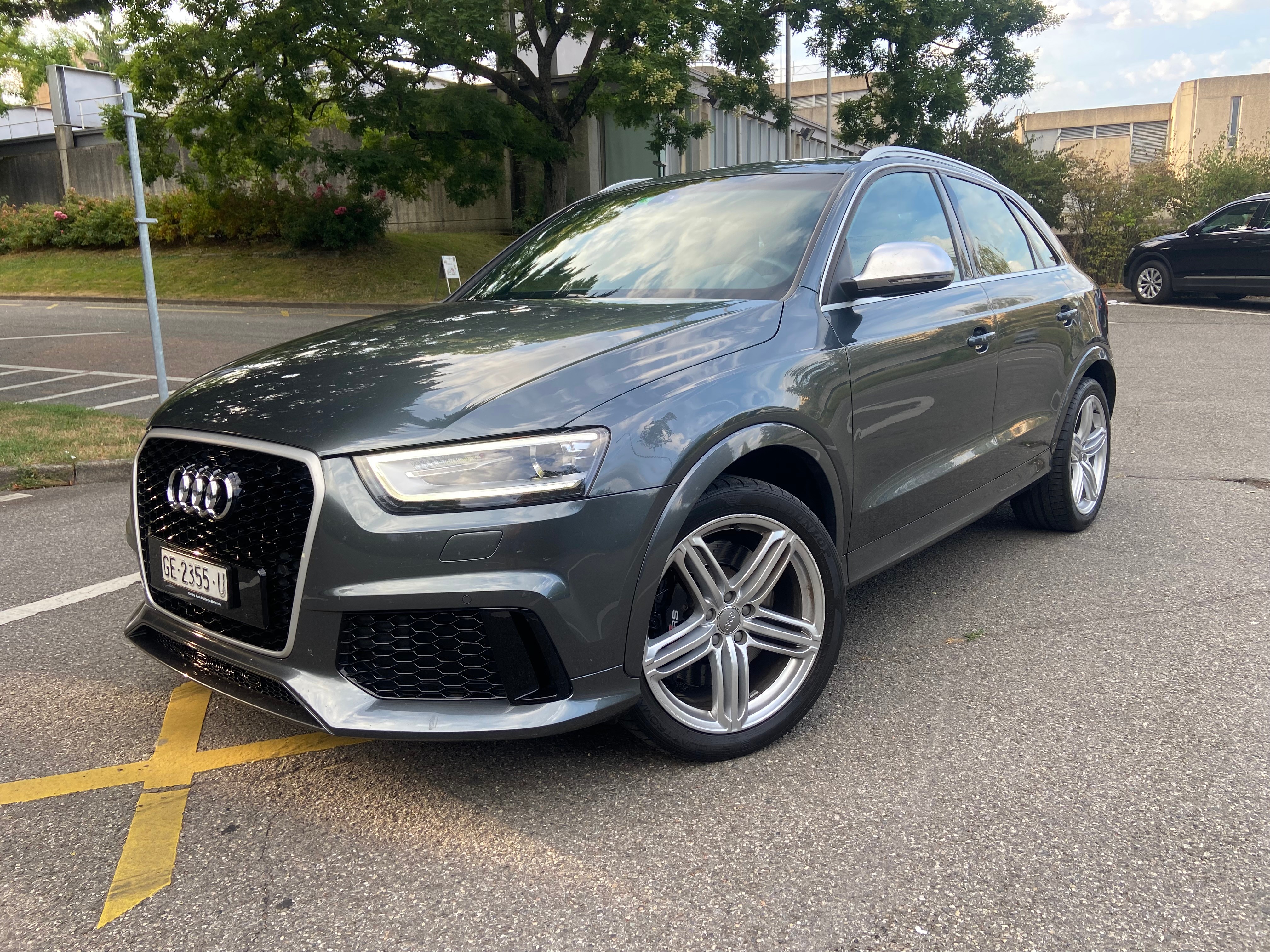 AUDI RS Q3 2.5 TFSI quattro S-tronic