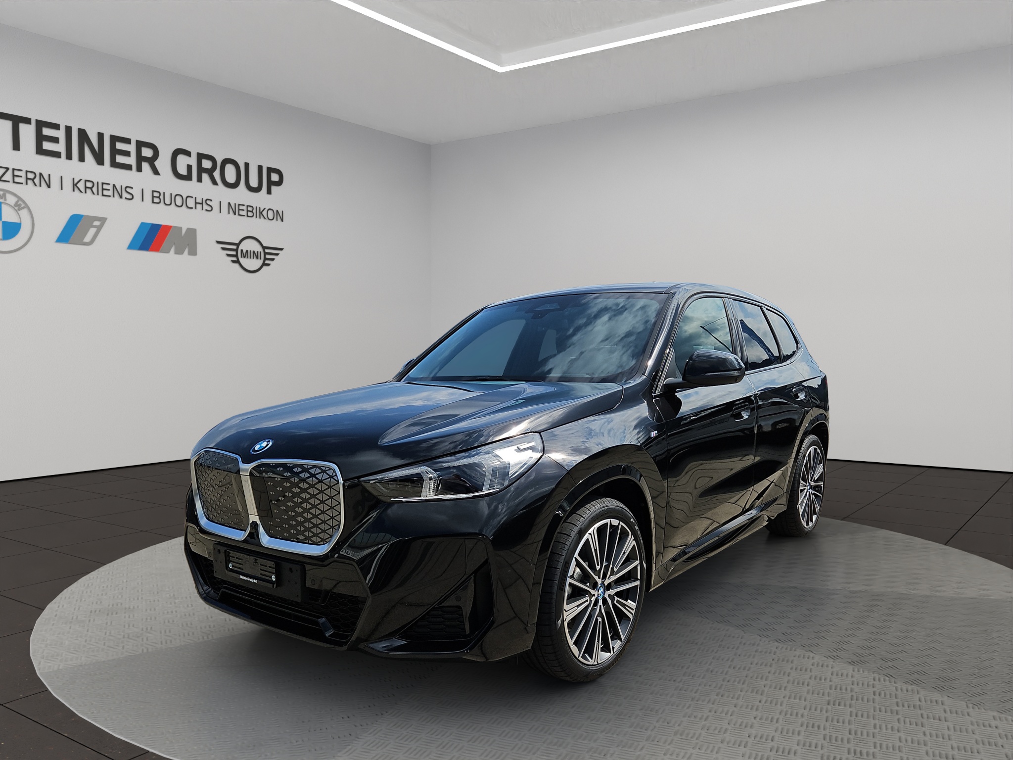 BMW iX1 xDrive 30 M Sport