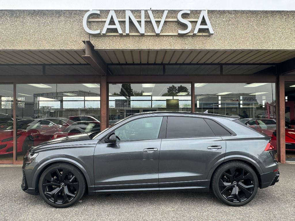 AUDI RSQ8