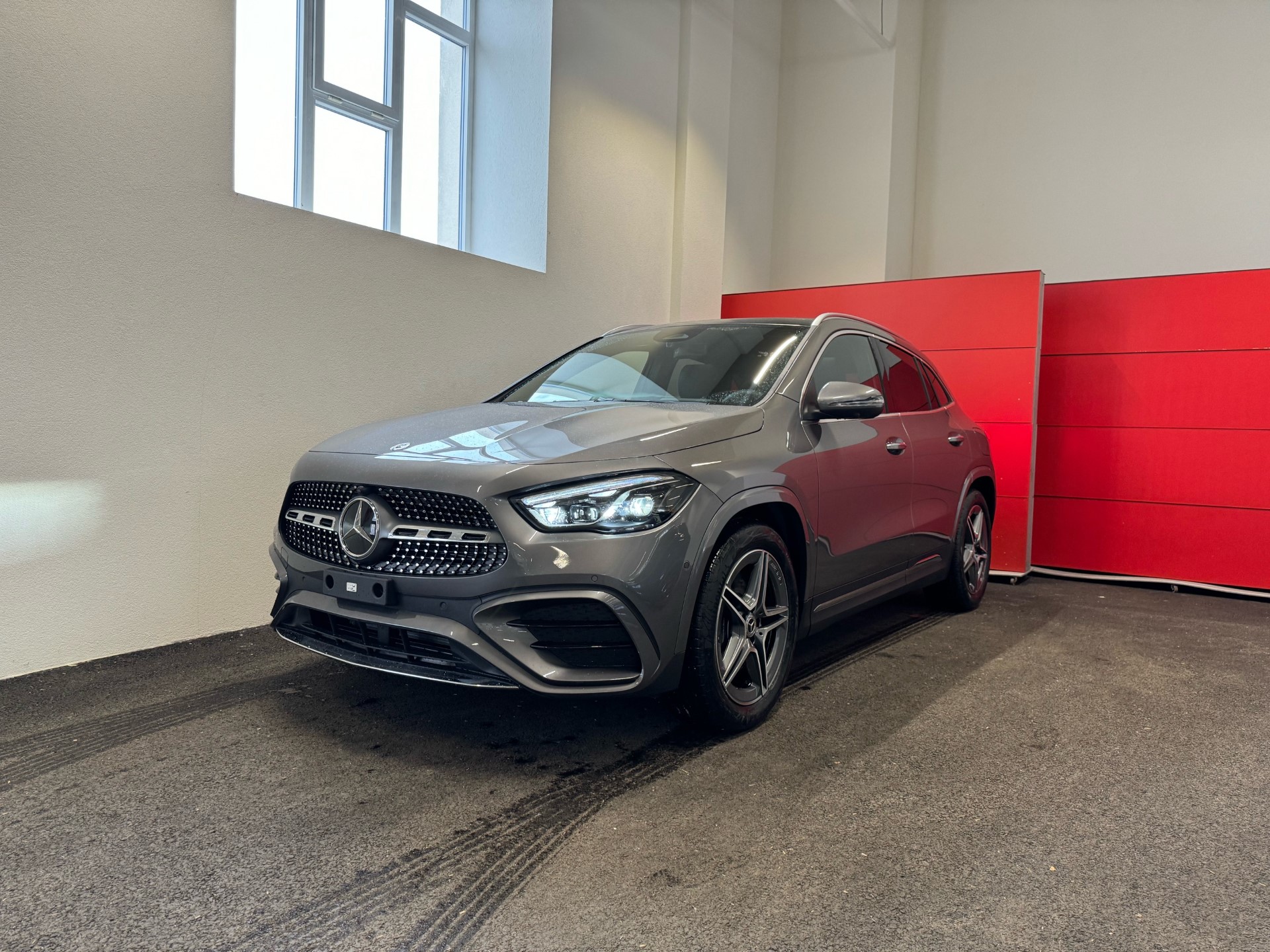 MERCEDES-BENZ GLA 250 4Matic 8G-DCT