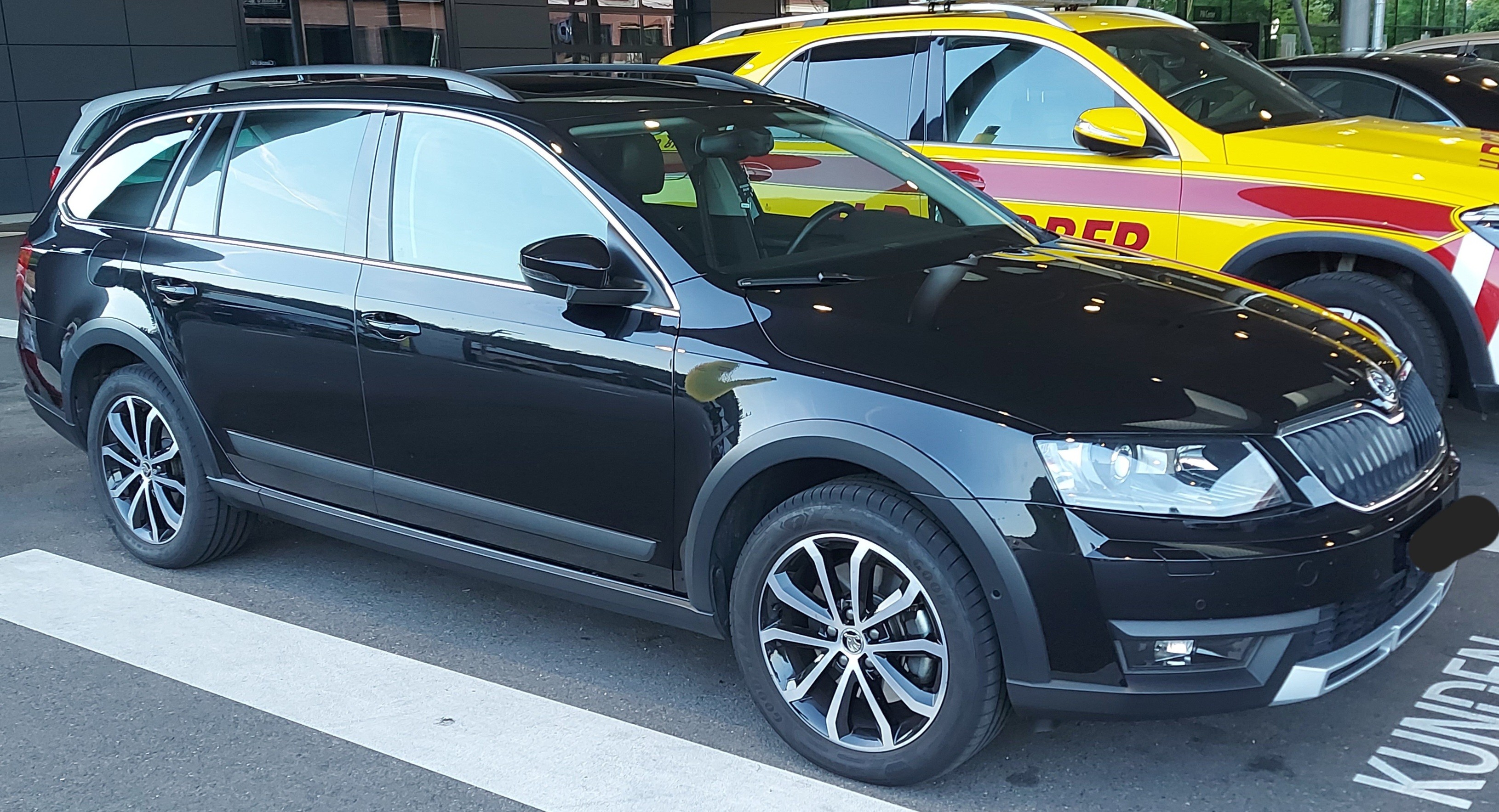 SKODA Octavia Combi 2.0 TDI Scout 4x4 DSG