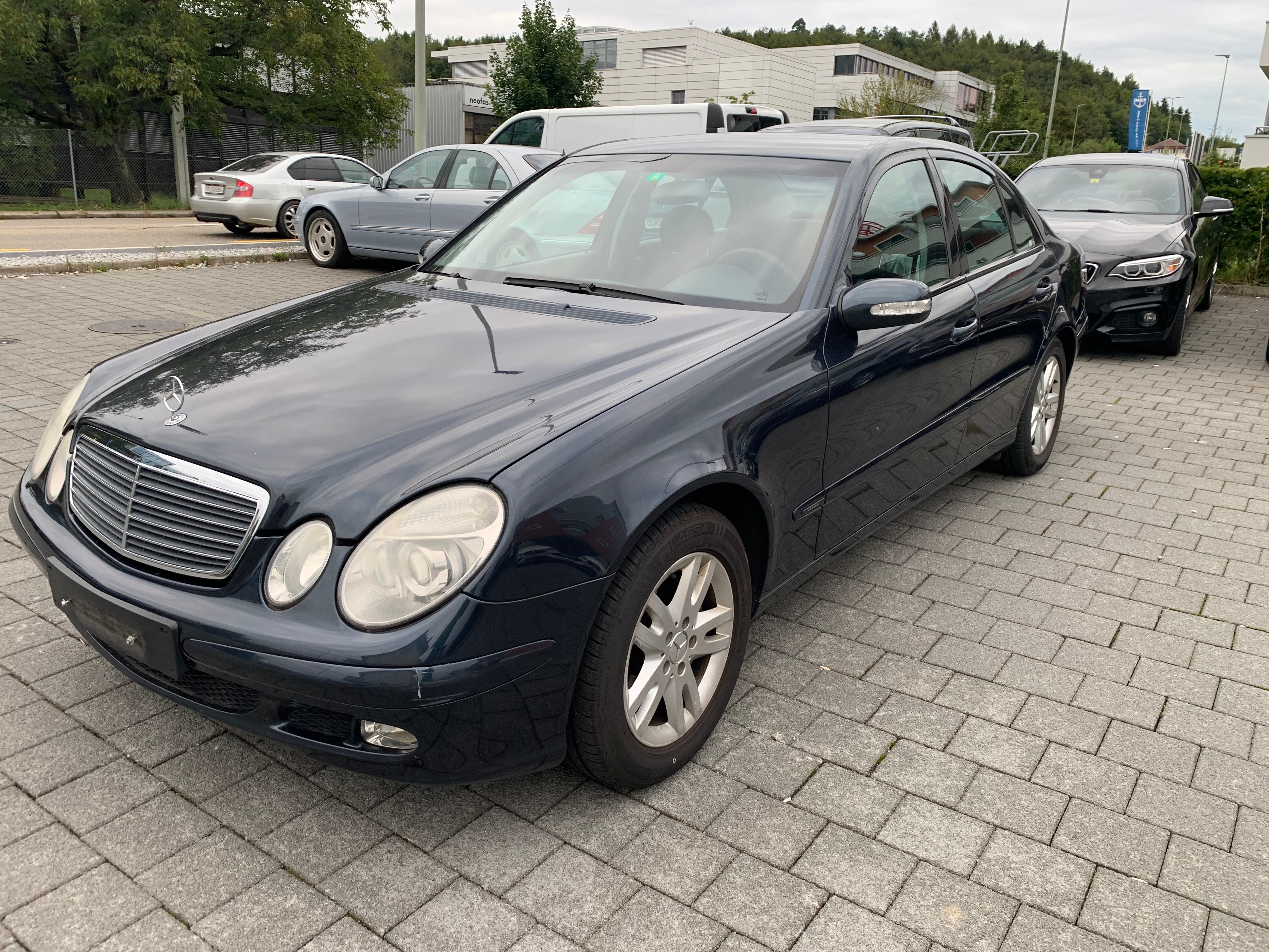 MERCEDES-BENZ E 200 Kompressor Classic