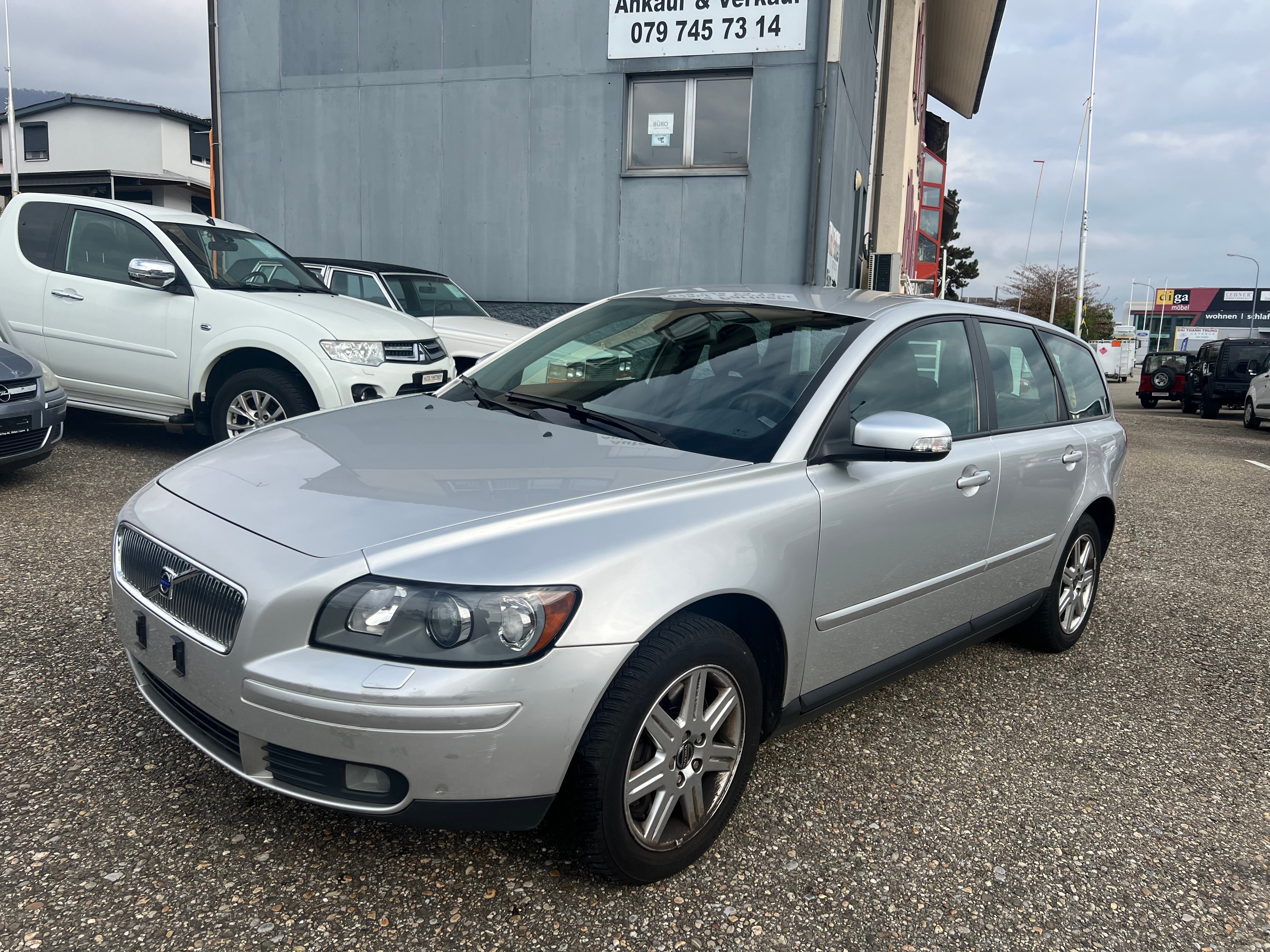 VOLVO V50 T5 AWD Momentum