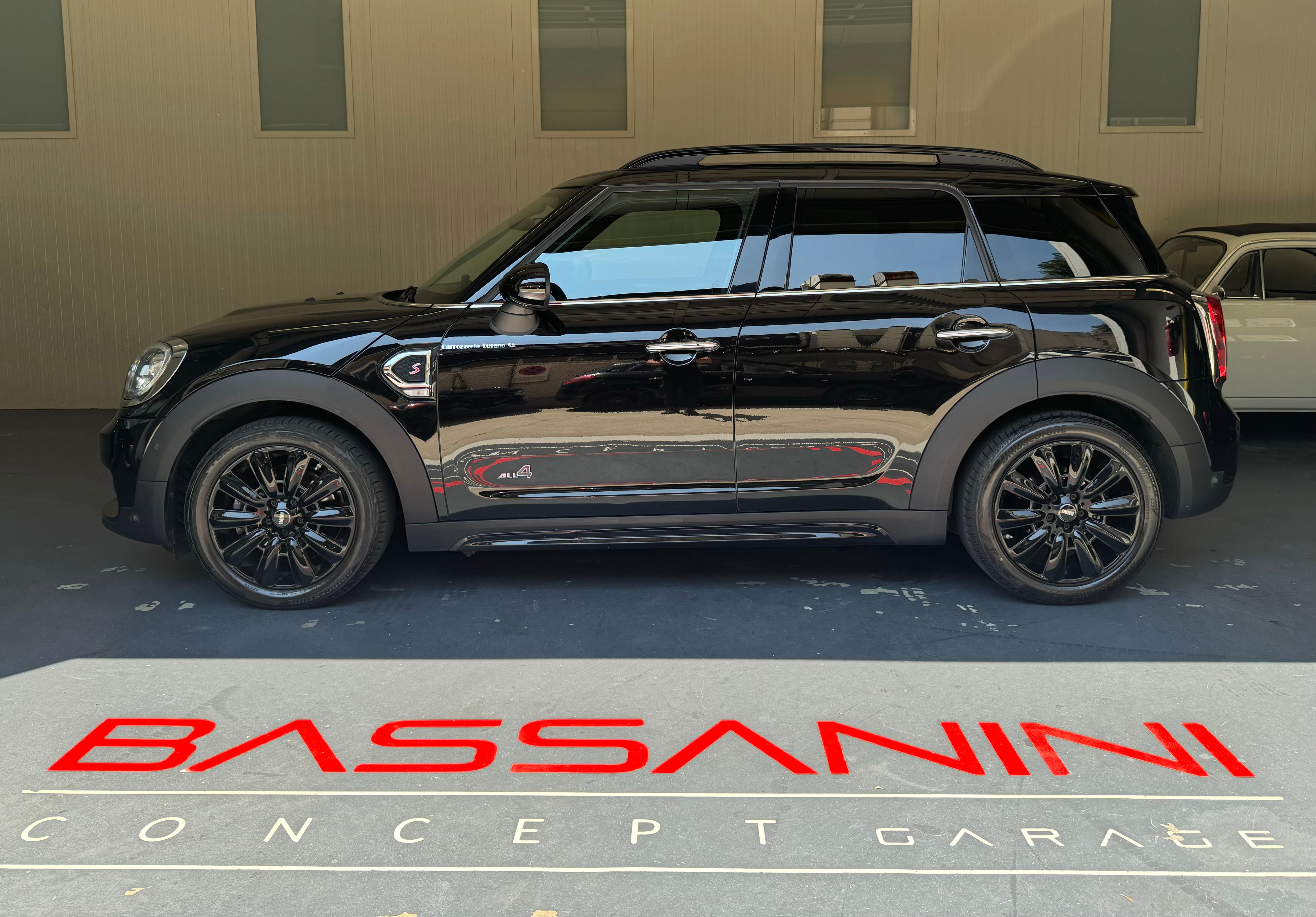 MINI Countryman Cooper S ALL4 Steptronic ## CH Auto gratis service