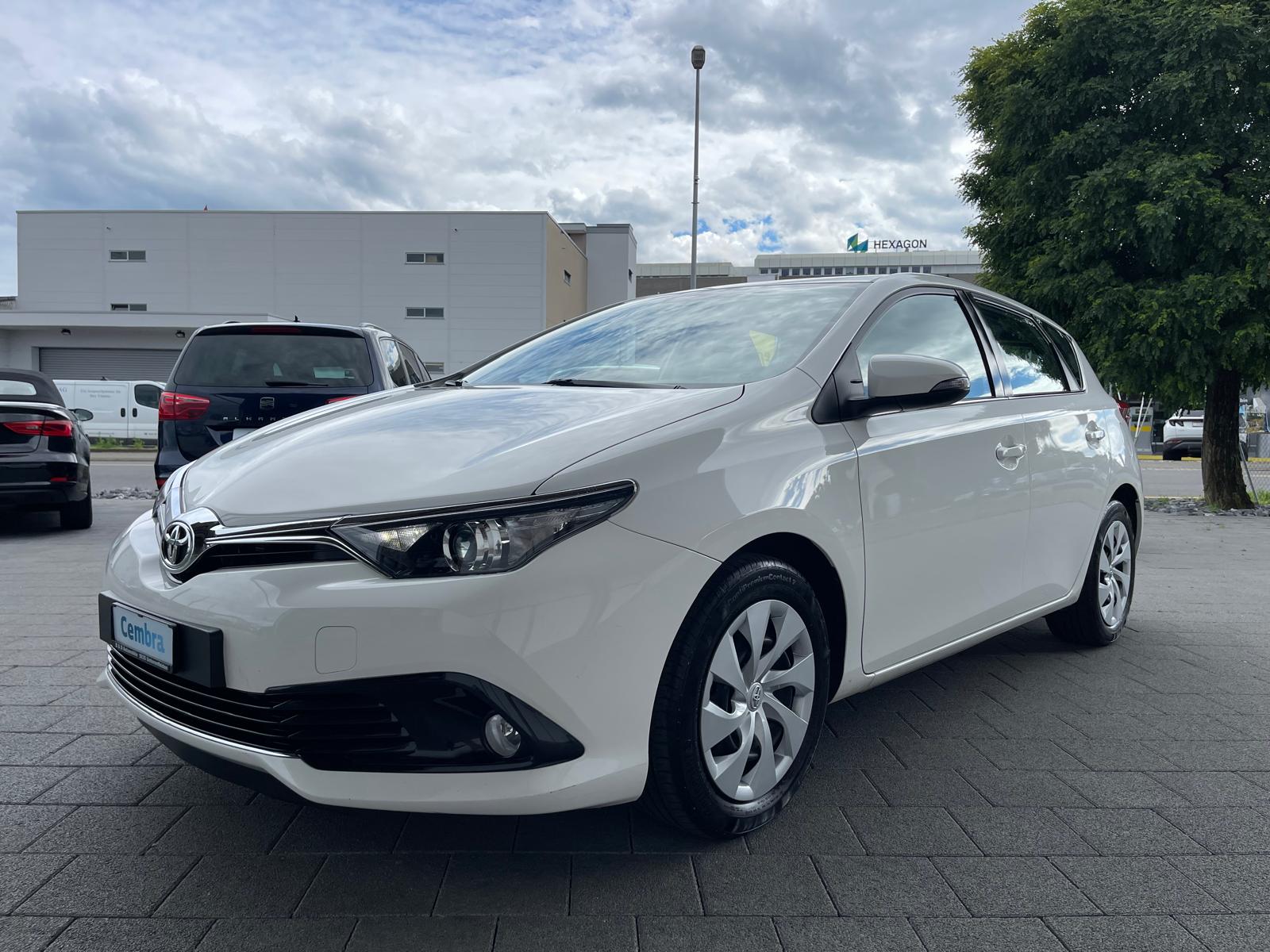 TOYOTA Auris 1.2 Turbo Luna CVT