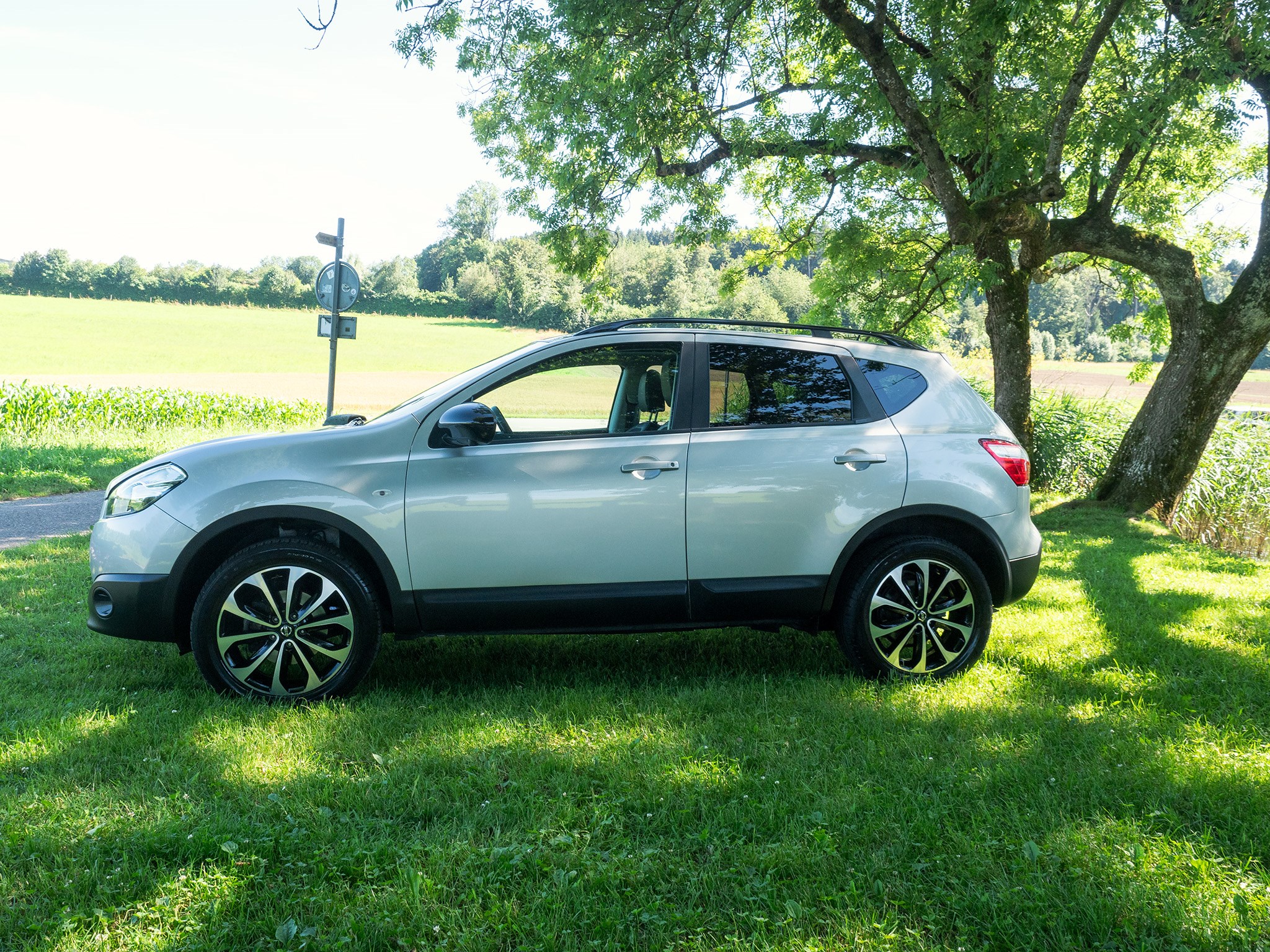 NISSAN Qashqai 2.0 360 XTronic CVT