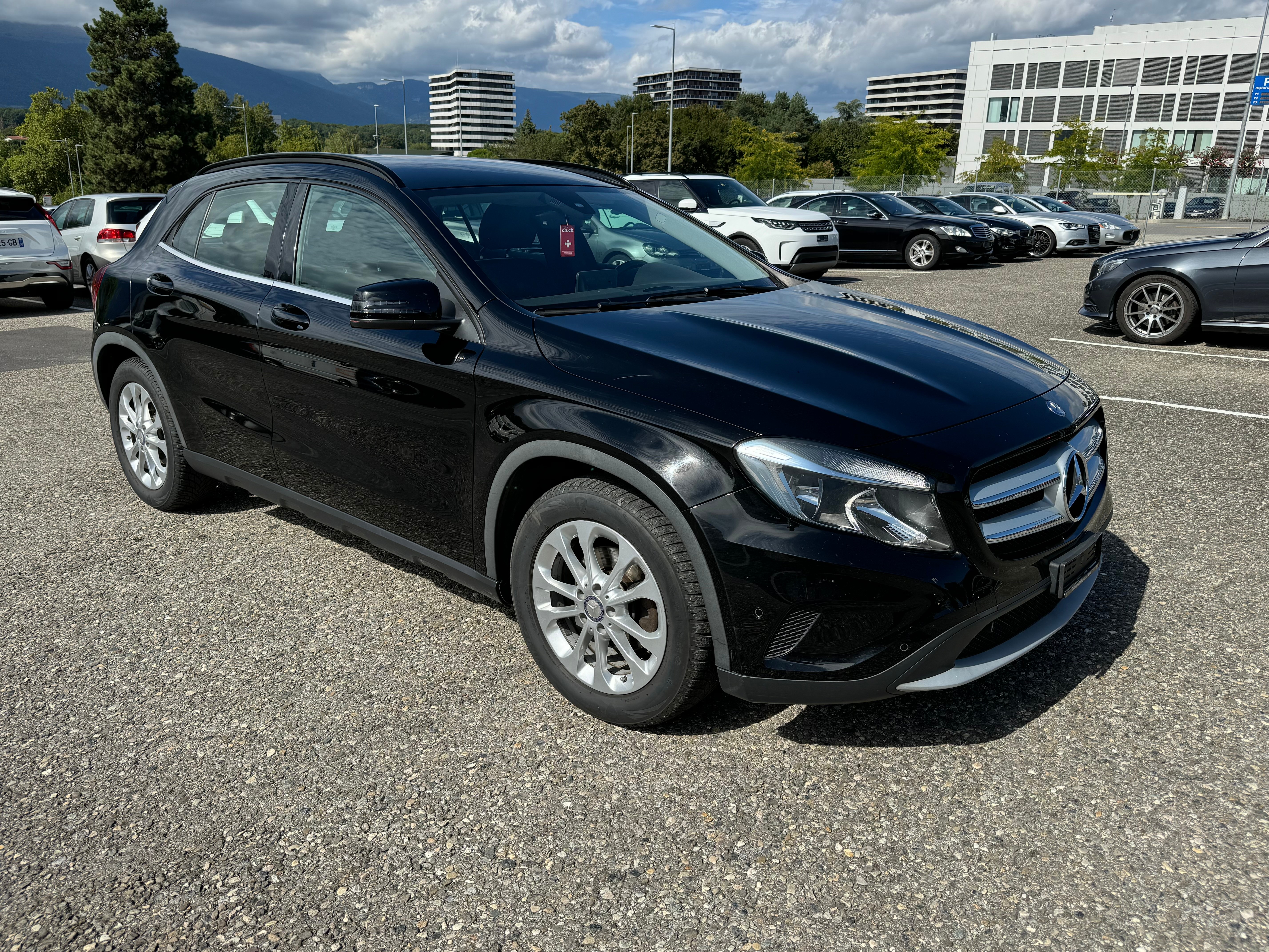 MERCEDES-BENZ GLA 200