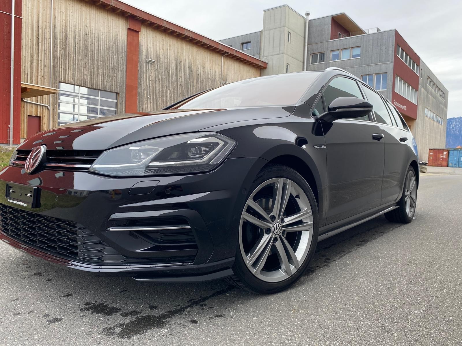 VW Golf Variant 2.0 TDI Highline 4Motion