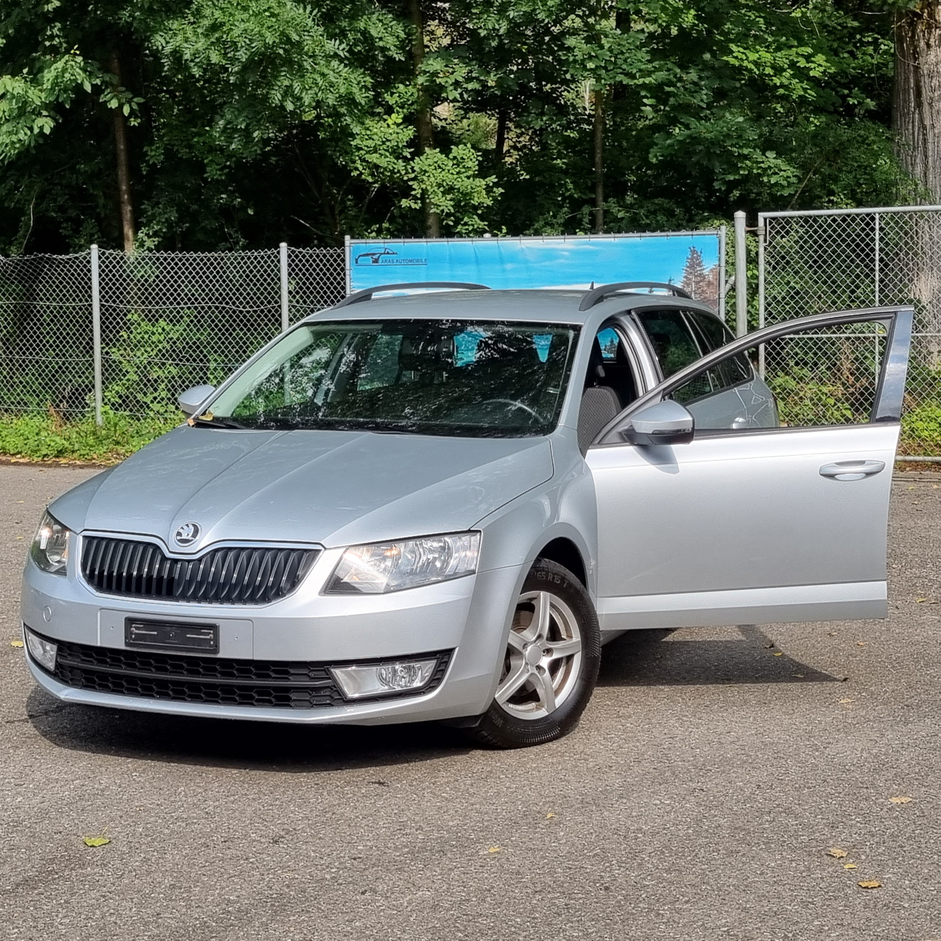 SKODA Octavia Combi 2.0 TDI Ambition DSG