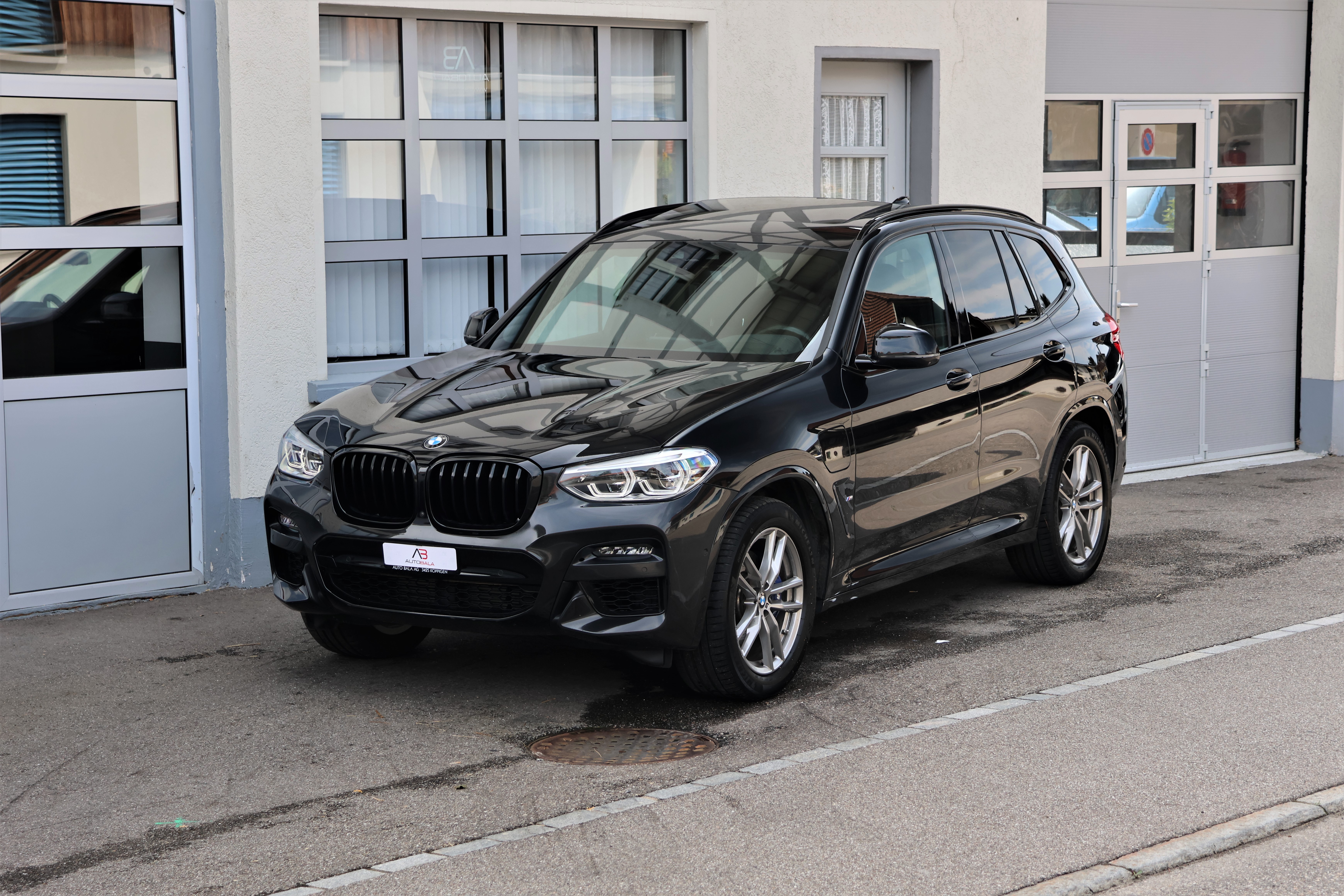 BMW X3 xDrive 30e Pure M Sport (CH) + AHK 2.0T