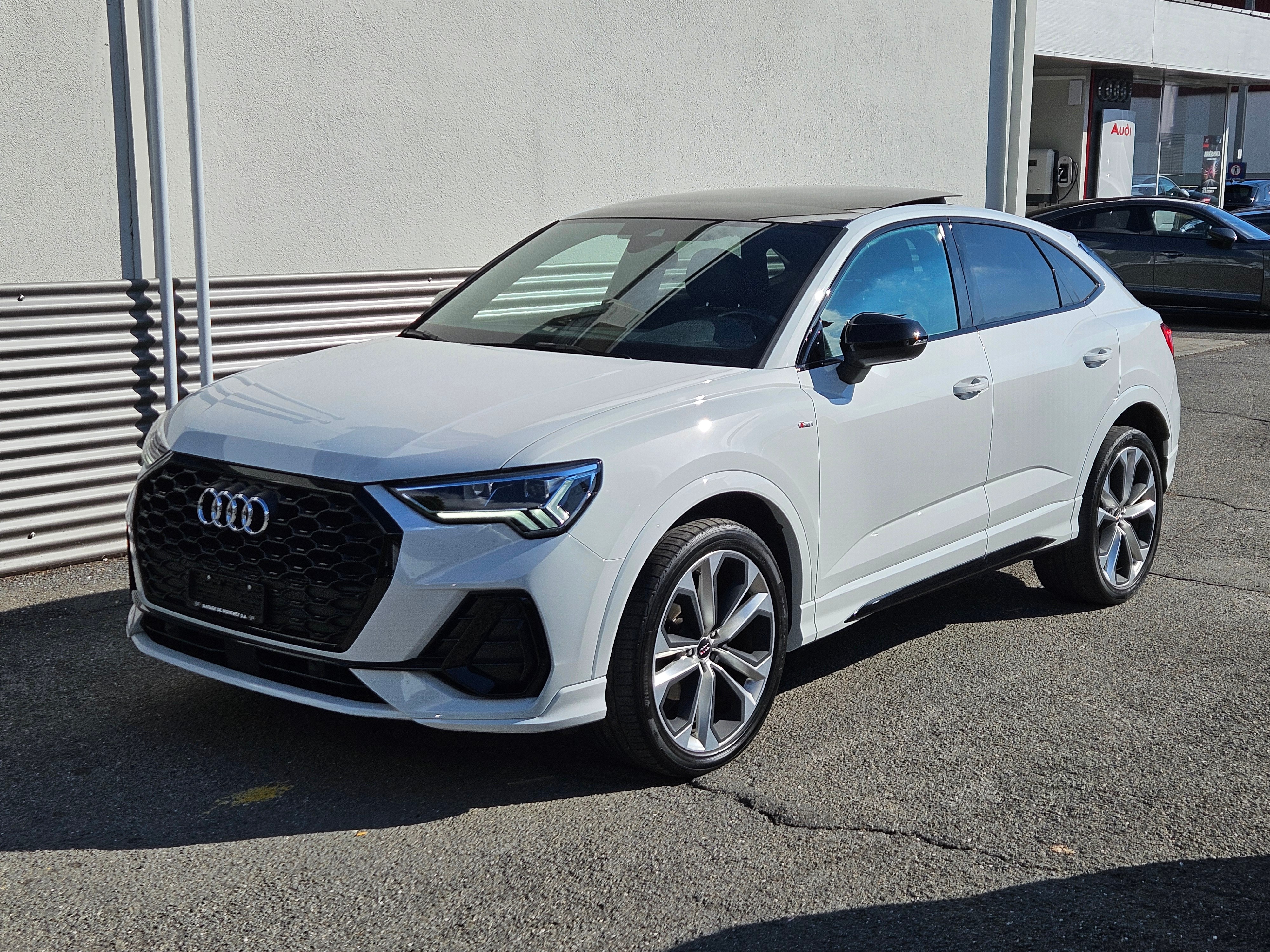 AUDI Q3 Sportback 35 TFSI S line Attraction