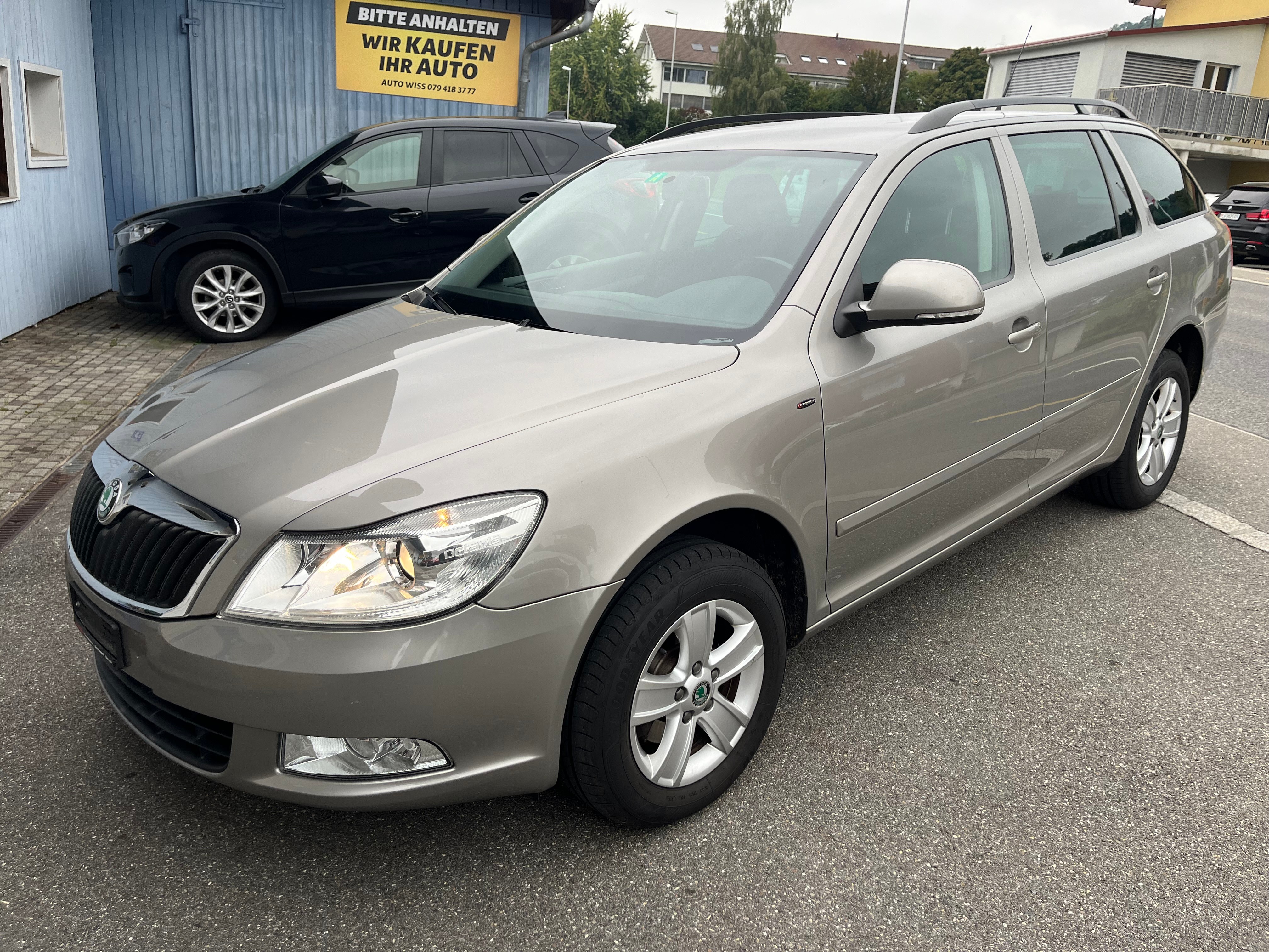 SKODA Octavia Combi 1.6 TDI Stöckli 4x4