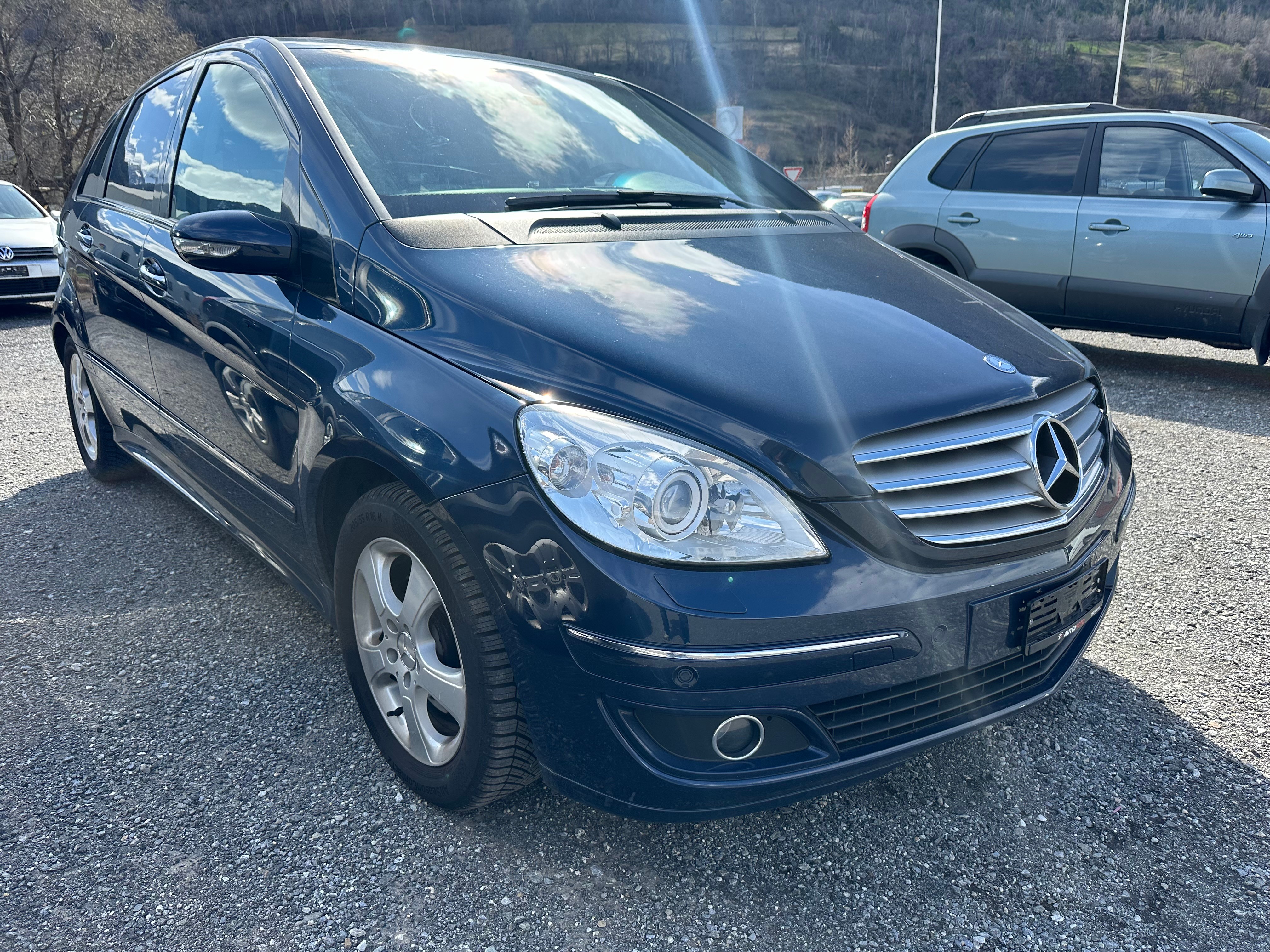 MERCEDES-BENZ B 200