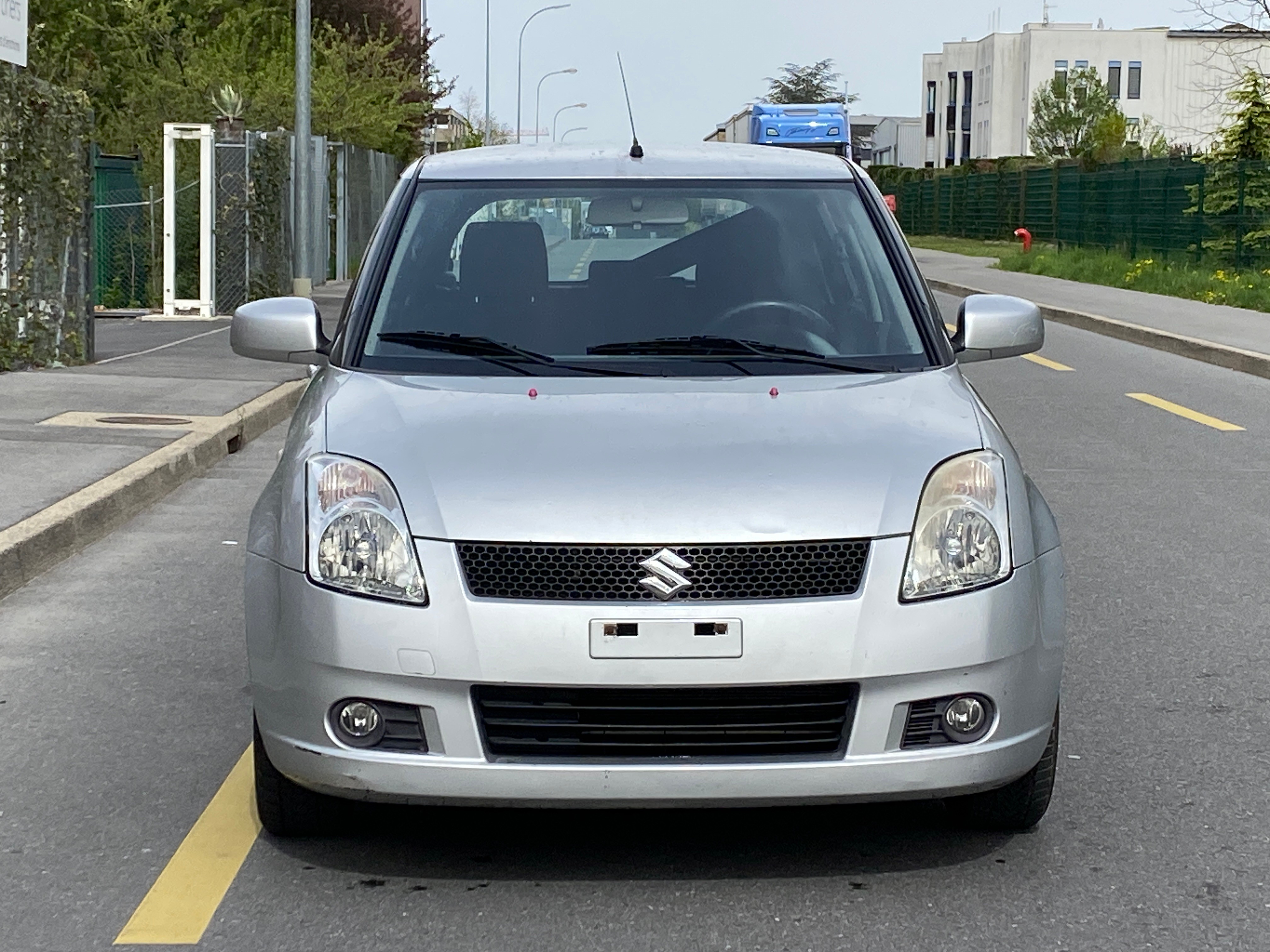 SUZUKI Swift 1.3i 16V GL